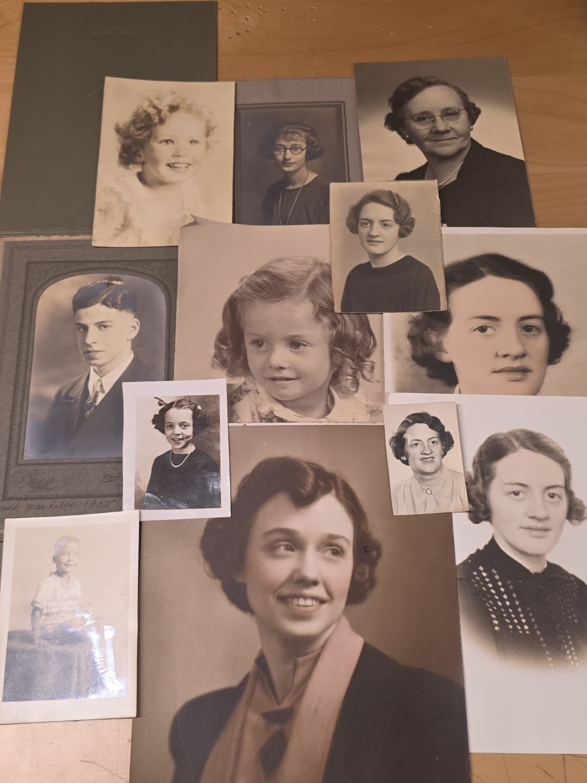Vintage 1928-1940s Studio Portrait Photo Lot 12 Family Women Children Men