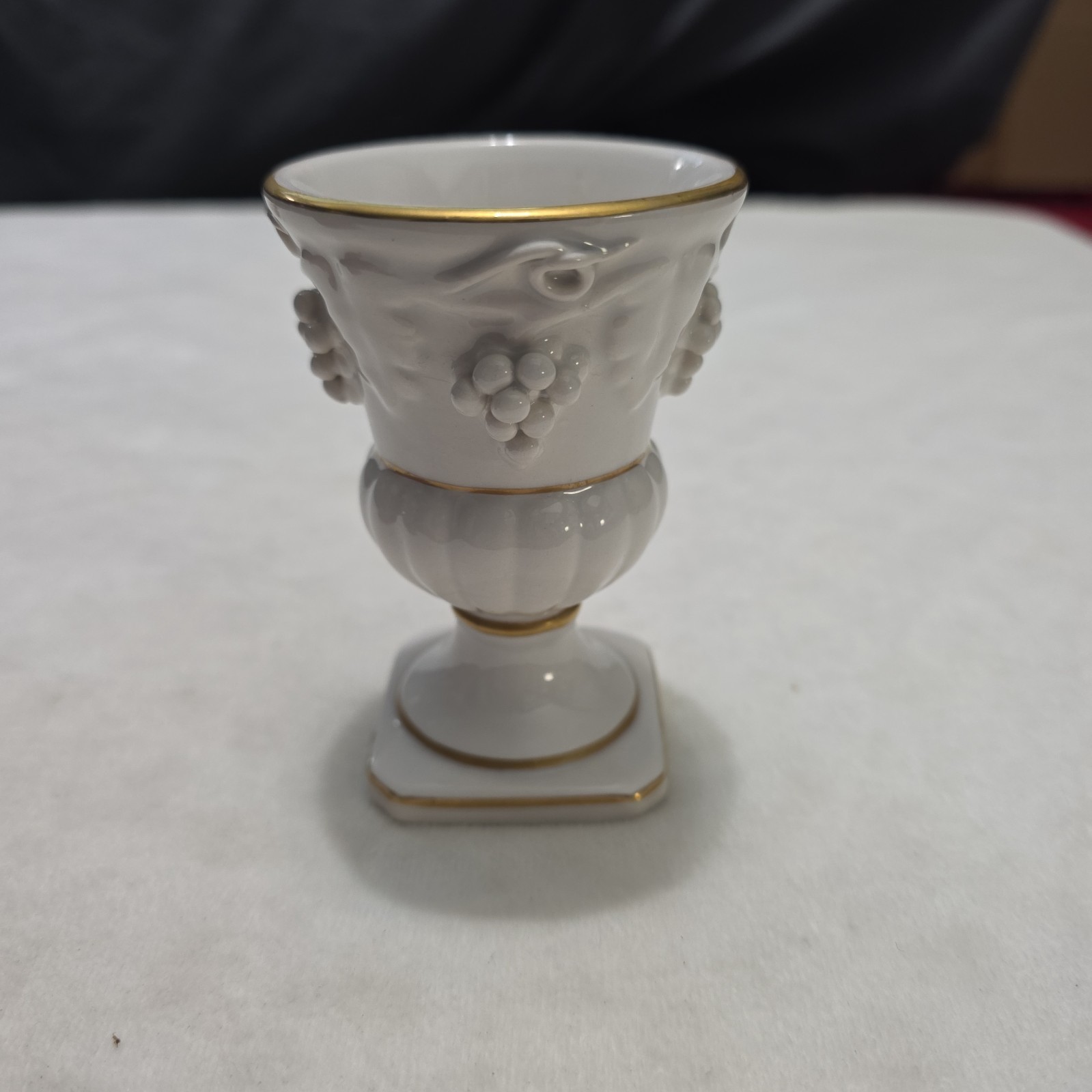 Vtg KBNY Italy White Porcelain Footed Small Vase Grapes Embossed Gold Trim Ss