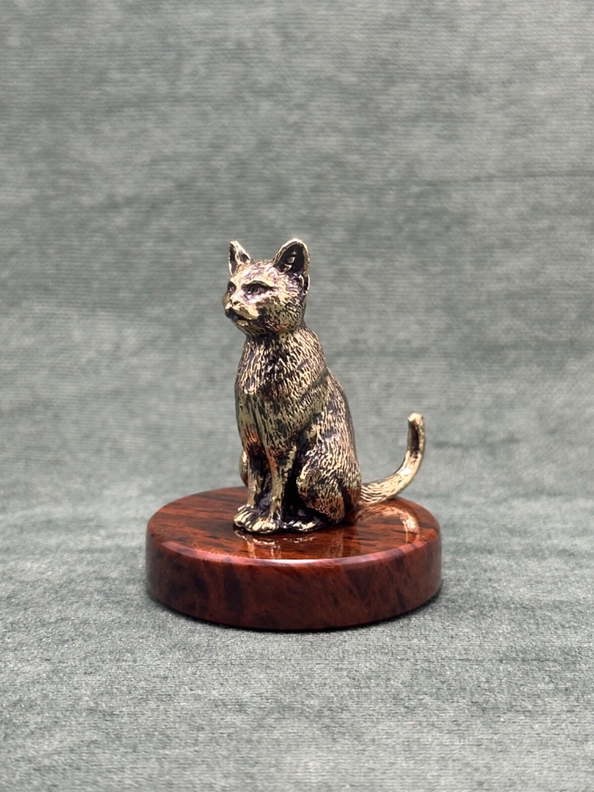 Art Deco Cat Figurine Cast Bronze Statuette Base In Volcanic Obsidian Stone