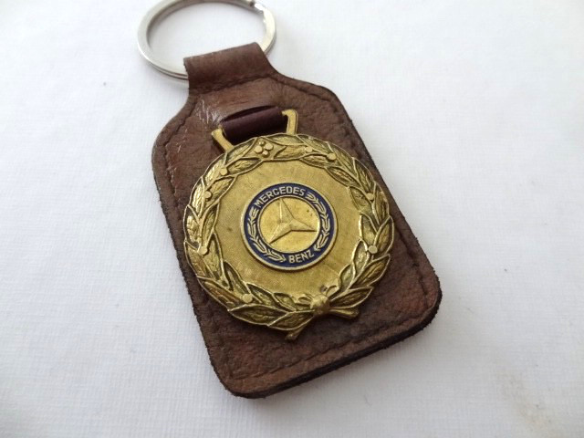 Vintage rare Mercedes Benz  Logo collectable  Keychain keyring