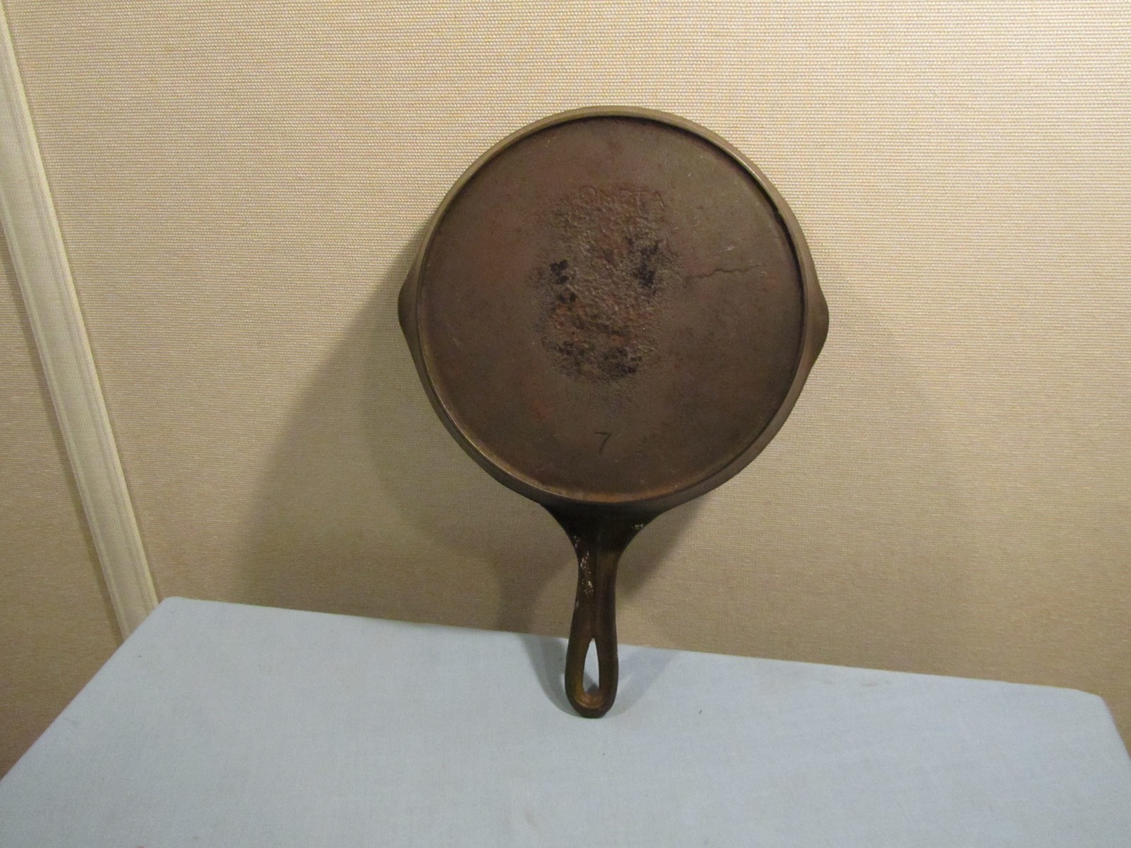Vintage Oneta Cast Iron Skillet No.7
