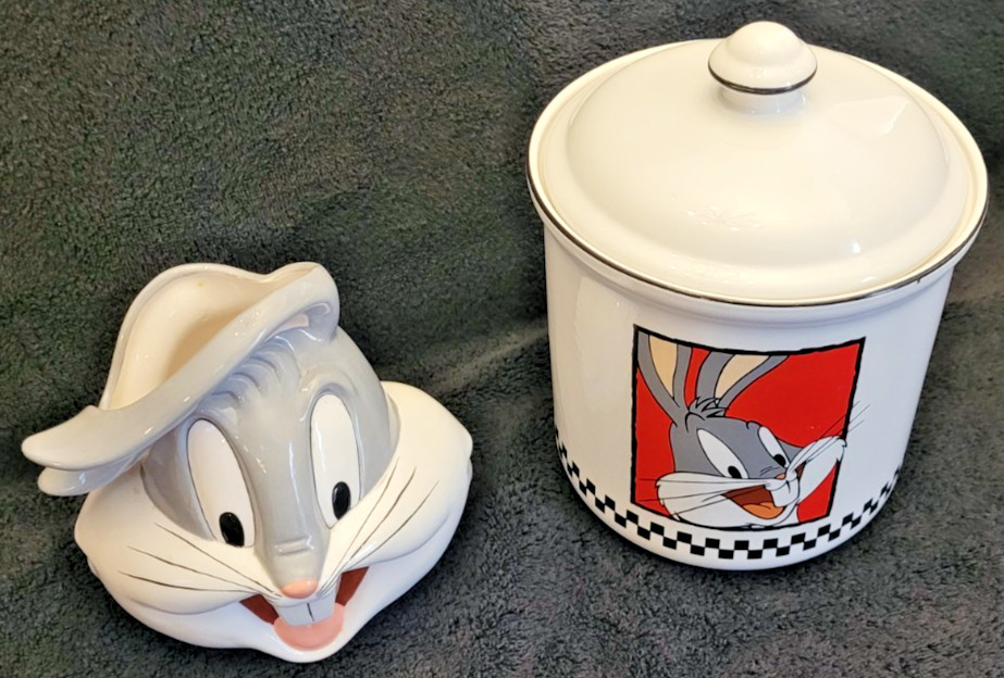 2 pc VTG Looney Tunes Bugs Bunny Cookie Jar and Kitchen Utensil Holder