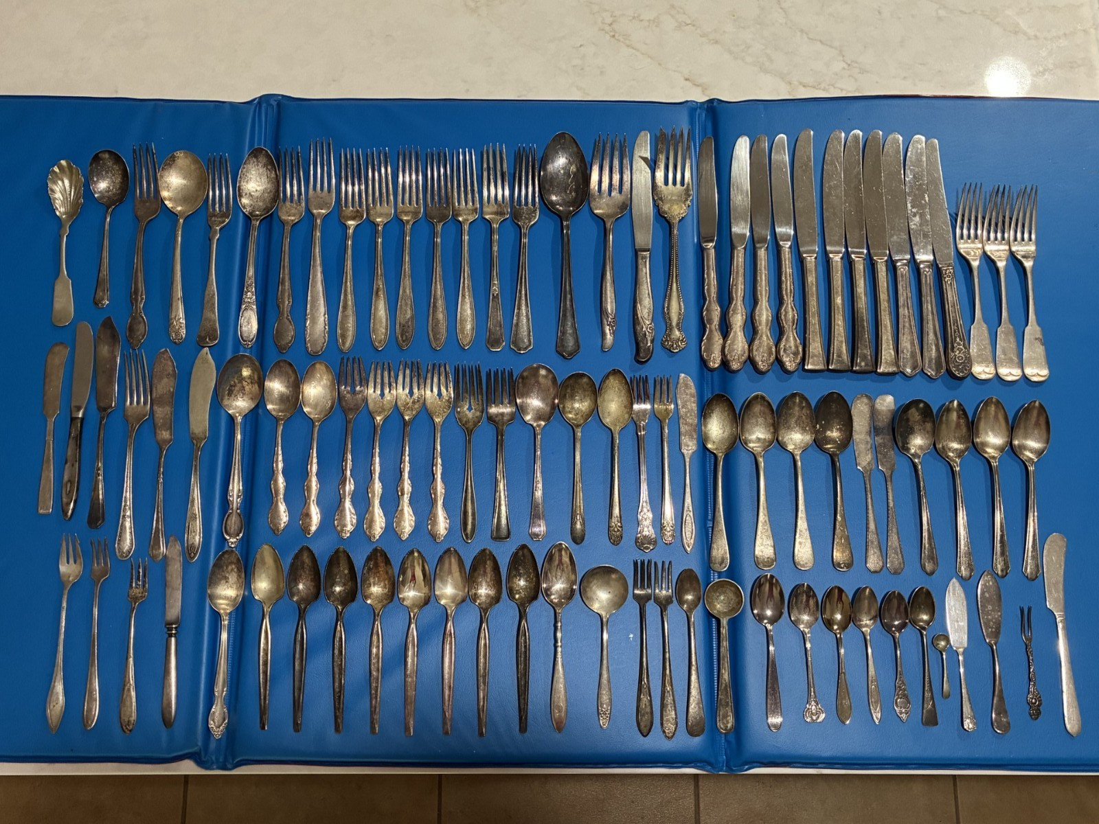 More than 90 pieces of vintage silverplate flatware, jewelry, crafts matched pcs