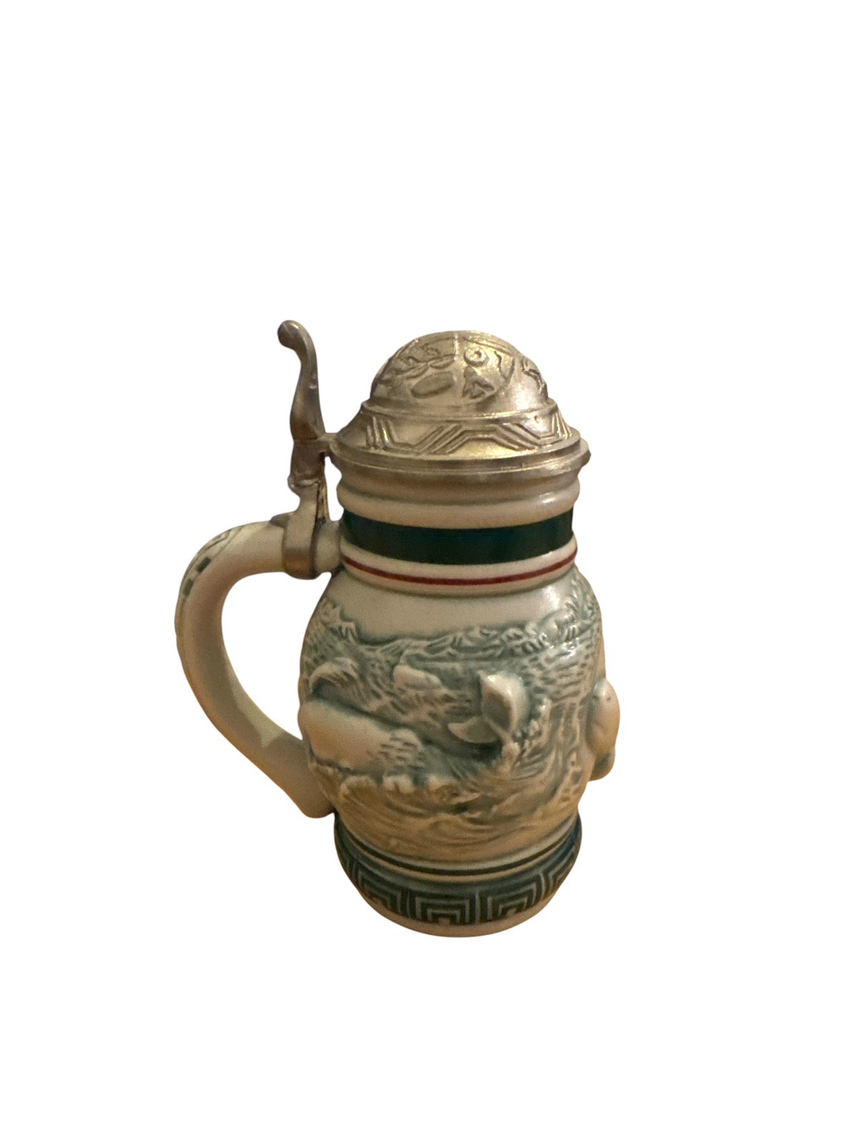 Avon Endangered Species Sperm Whale Mini Beer Stein w/ Lid 5 oz 1992 New in Box Avon Endangered Species Sperm Whale Mini Beer Stein w/ Lid 5 oz 1992 New in Box