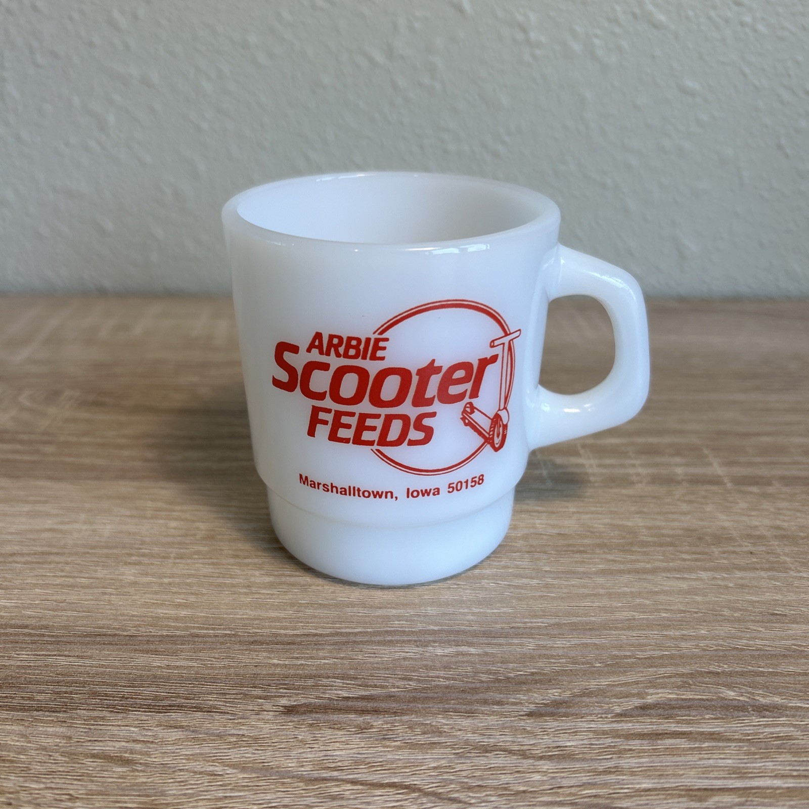 Vintage Arbie Scooter Feeds Marshalltown Iowa Milk Glass Mug Termocrisa No Chips