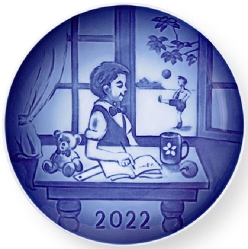 BING & GRONDAHL 2022 Children\'s Day Plate The Little Day Dreamer  - New in Box