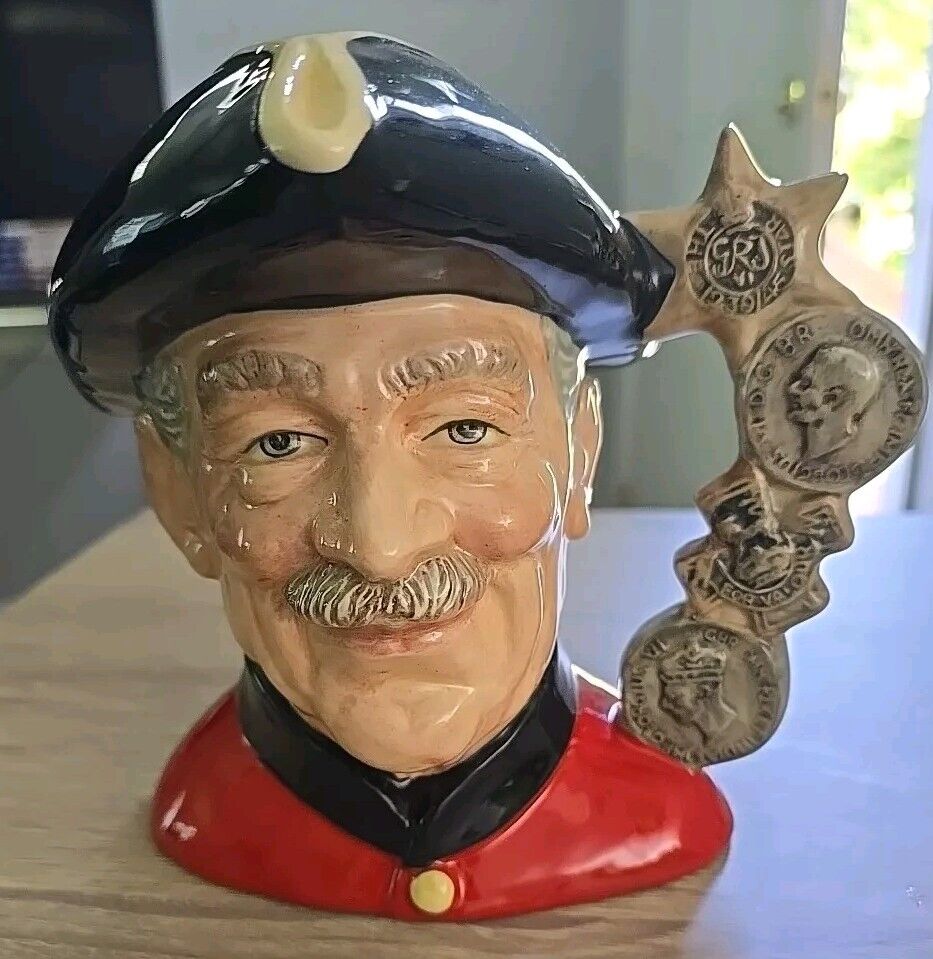 Royal Doulton Large Character Toby Jug Chelsea Pensioner D6817 issued 1988