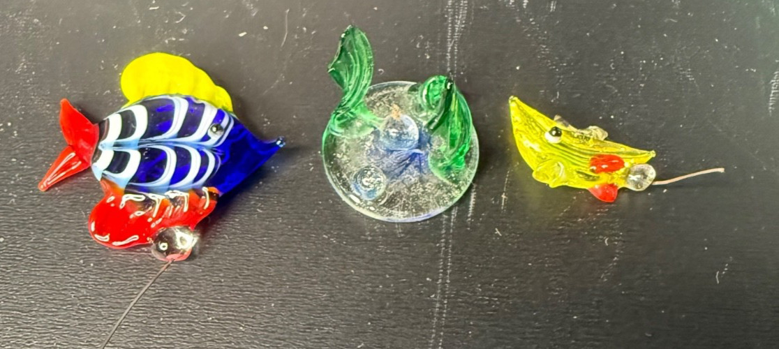 Vintage Mini Glass Colorful Fish and Green and Blue Reef Seaweed Figurines