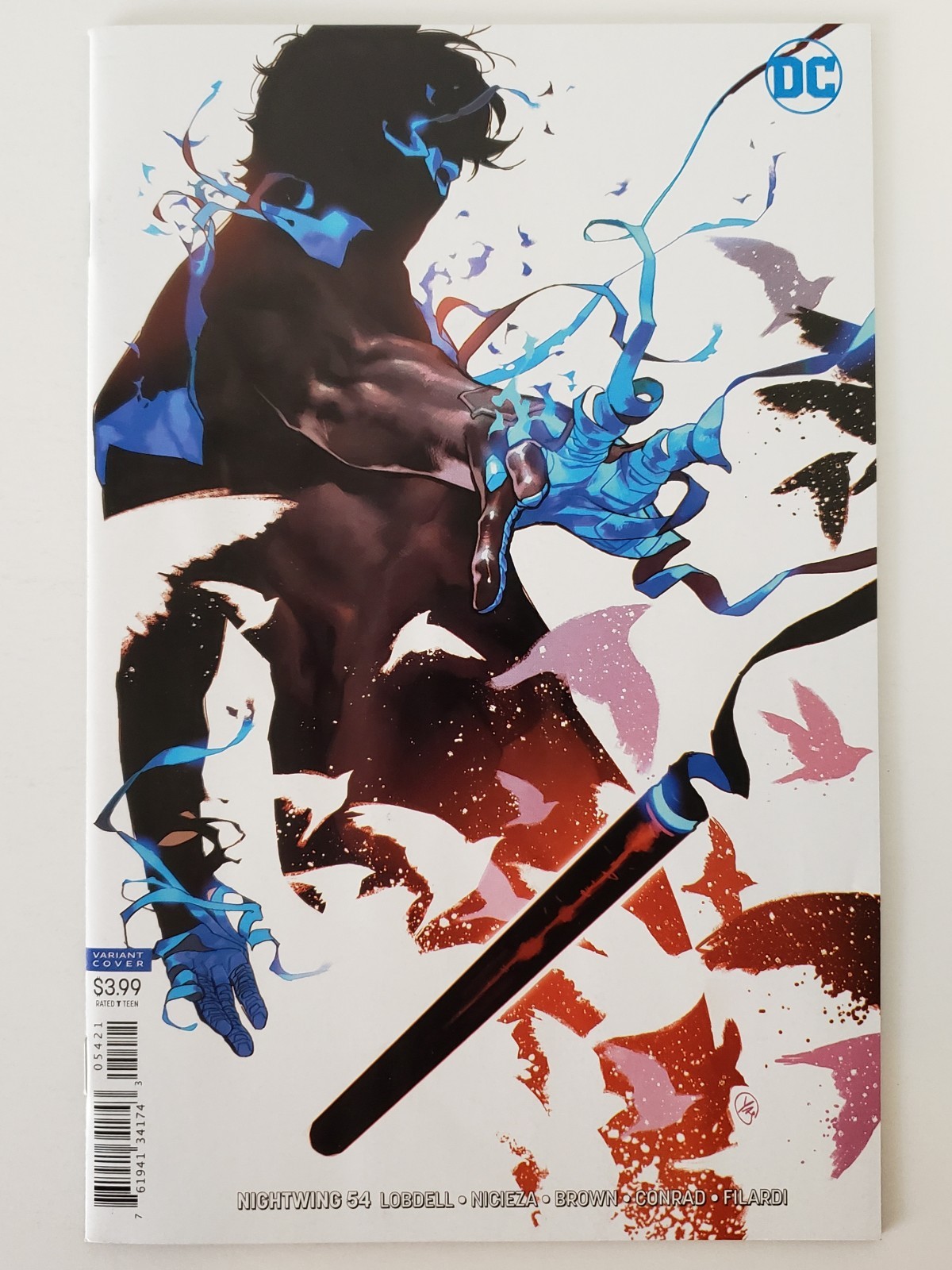 Nightwing #54 (NM- or 9.2) - Yasmine Putri Variant - 2019 DC Nightwing #54 (NM- or 9.2) - Yasmine Putri Variant - 2019 DC