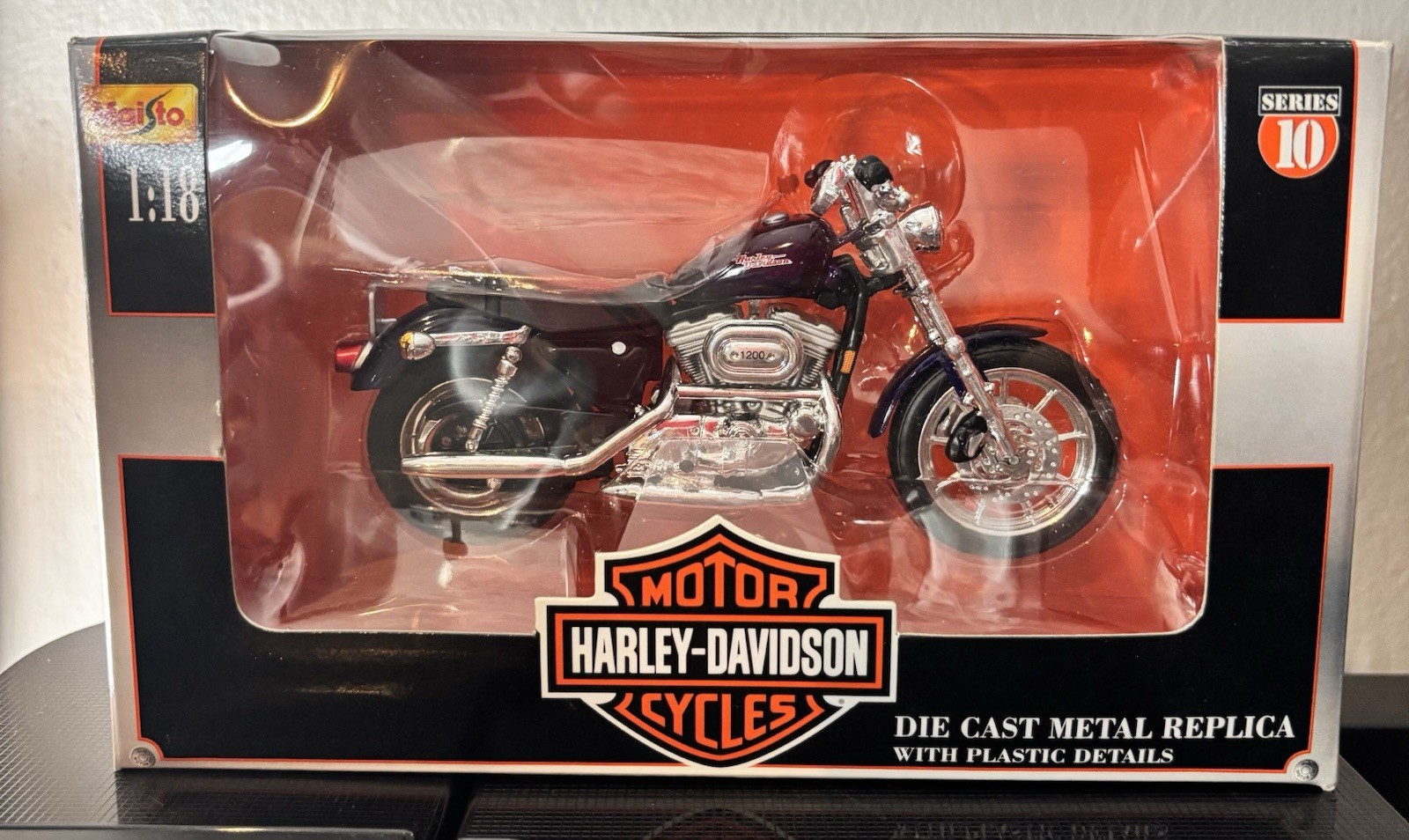 Maisto Harley Davidson Motorcycle 1:18 Replica Series 10 XL 1200S Sportster