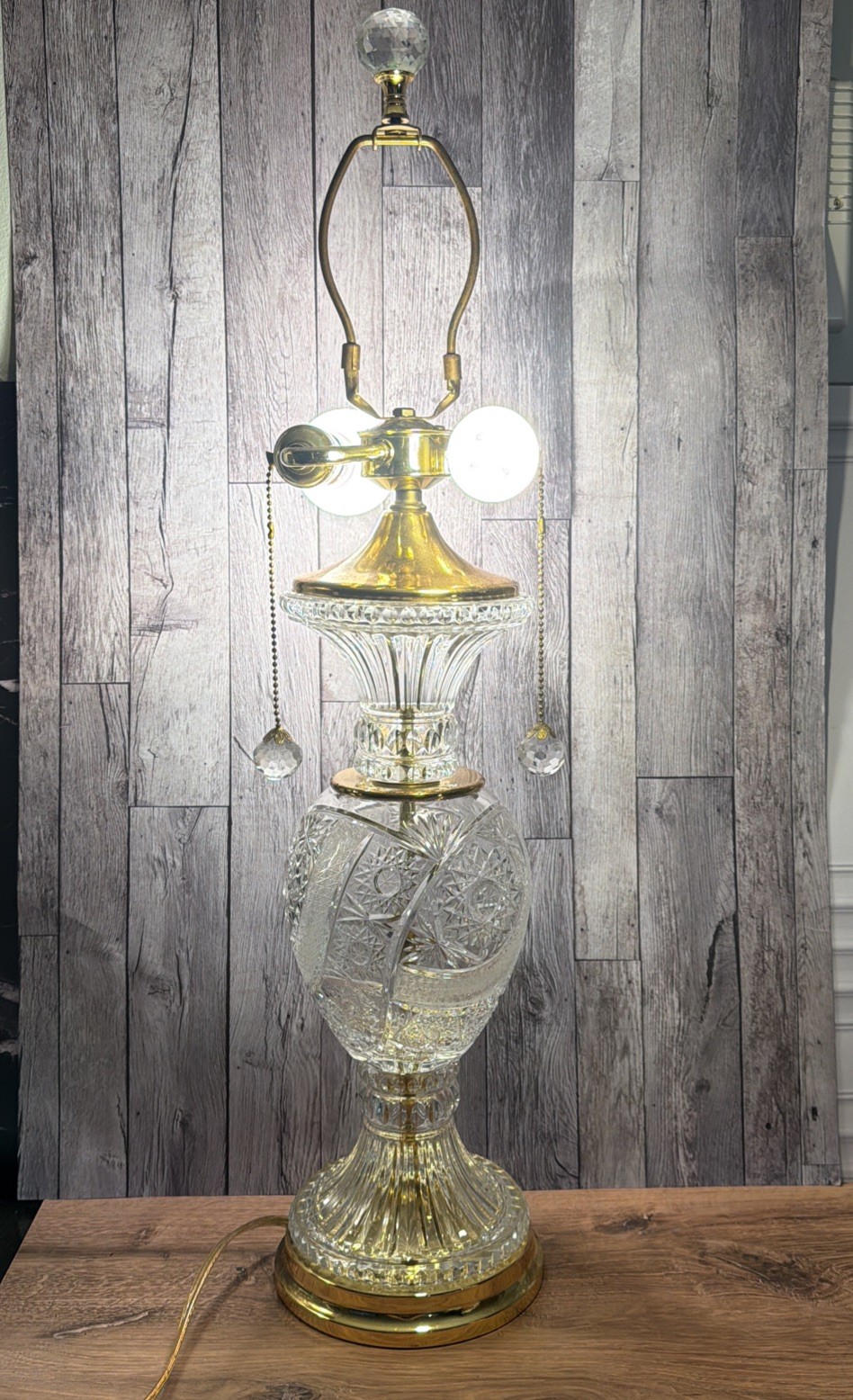 Vintage Hollywood Regency Cut Crystal Brass 3 Way Table Lamp 20 Inch Base Bulb