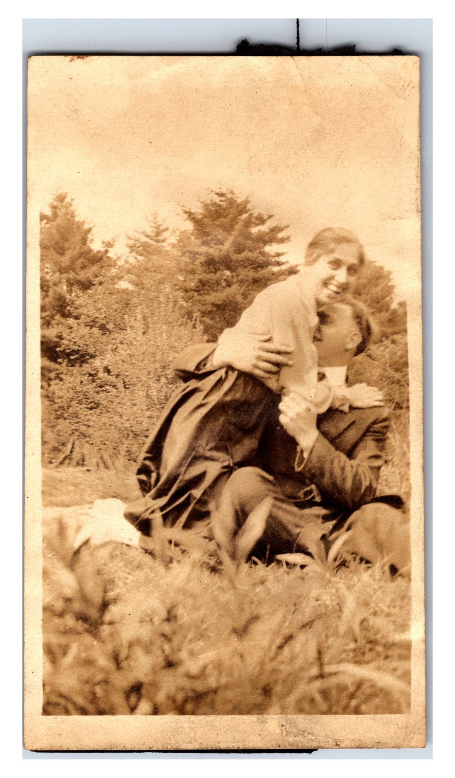 Vintage Original Early 1900s Young Couple Hugging Snap Photo (4.5in X 2.5in)