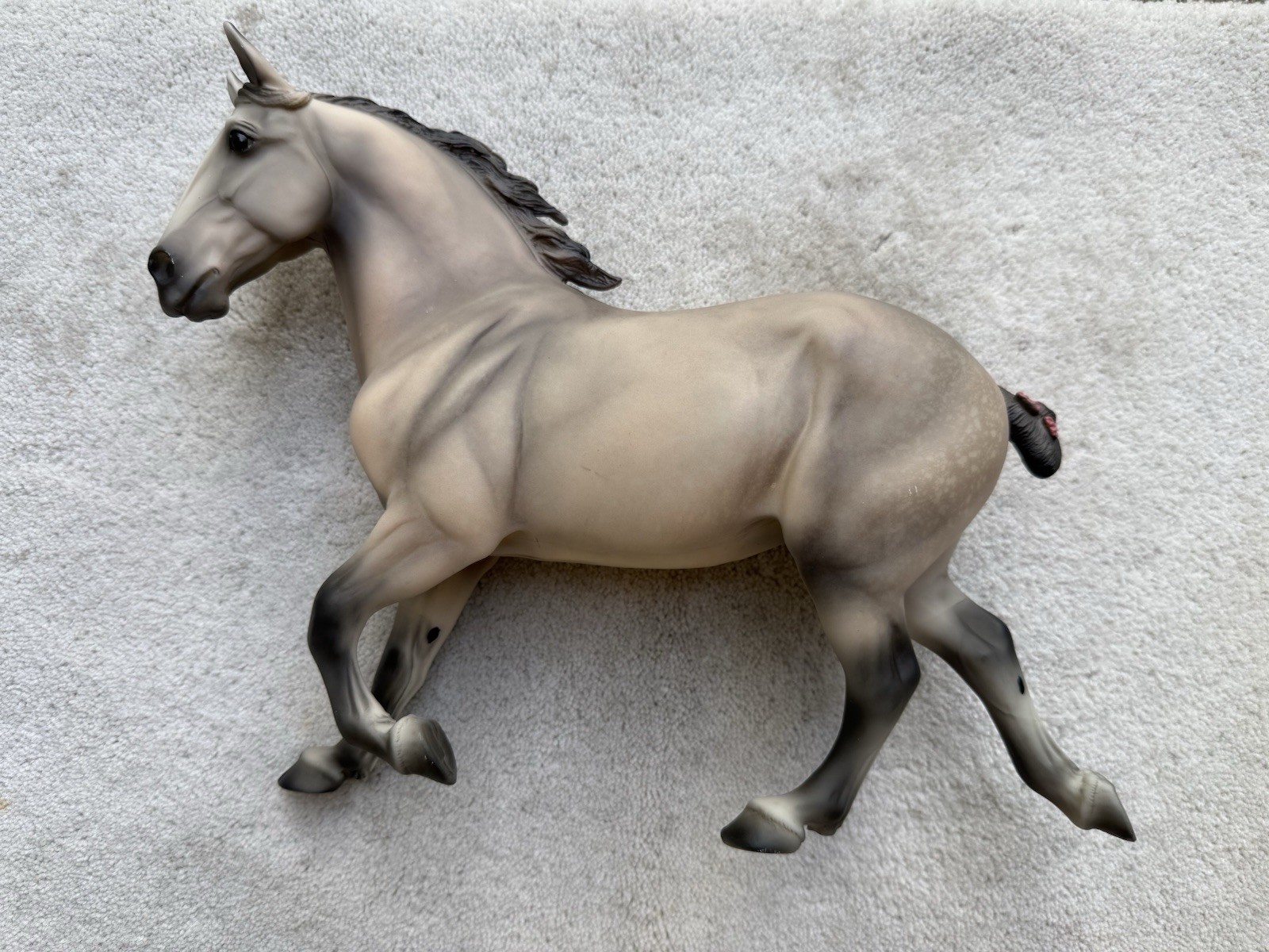 NICE Breyer BreyerFest Horse #710112 WH Annie Rose Grey Cedarfarm Wixom Draft