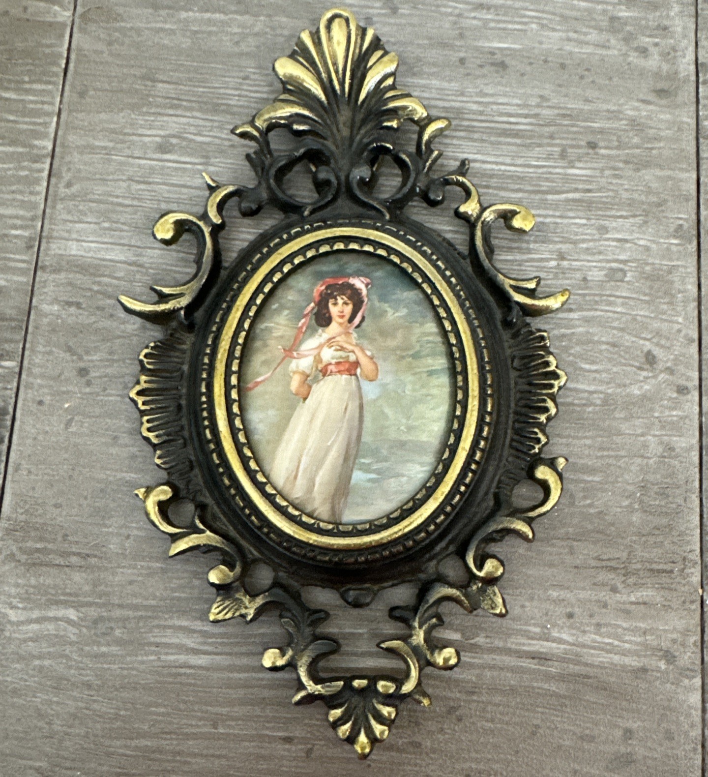 VTG Chromolithograph Silk Print Ornate Bronze Frame Oval Pinkie