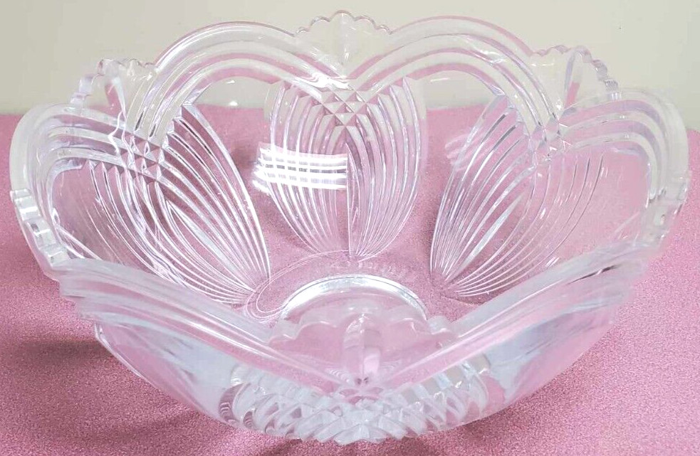VINTAGE Large Crystal Glass Fruit, Punch, Centerpiece Bowl - 12\