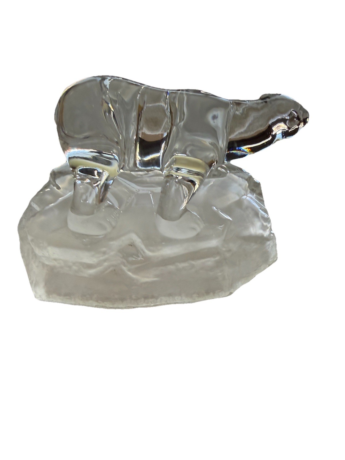 24% Lead Crystal Polar Bear on Frosted Ice / Cristal D’Arques France