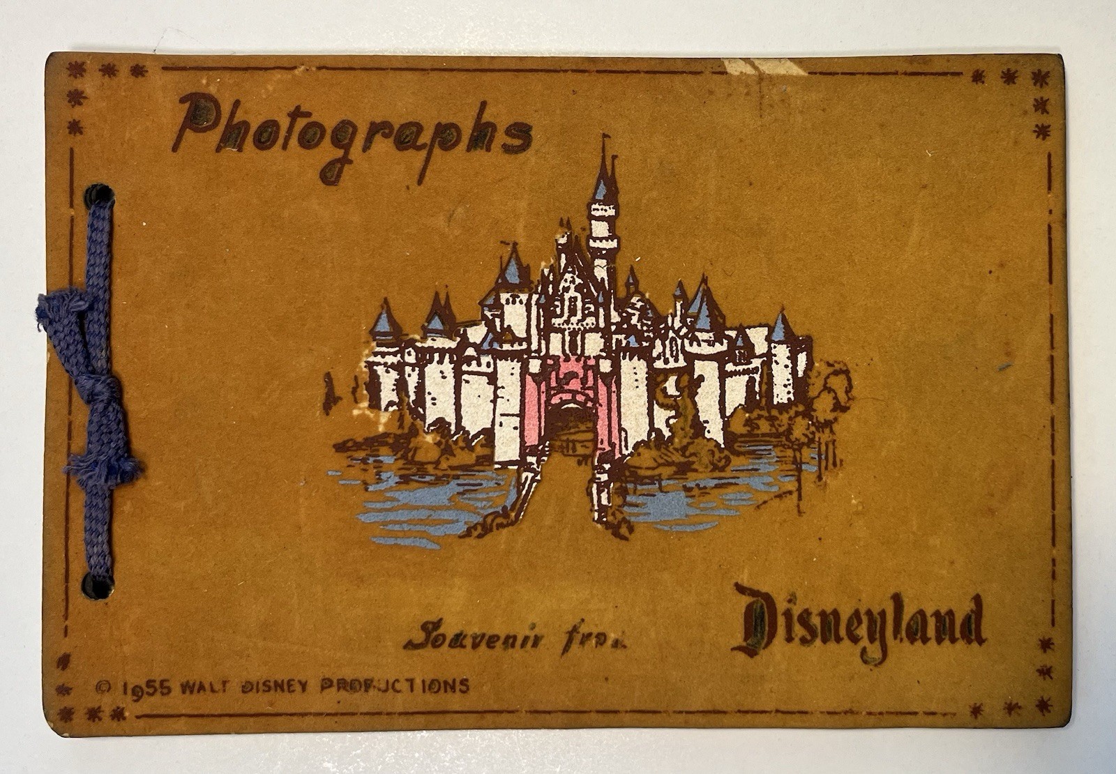 Disneyland 1955 Photographs Souvenir Book Album Cinderella Castle Unused MG01