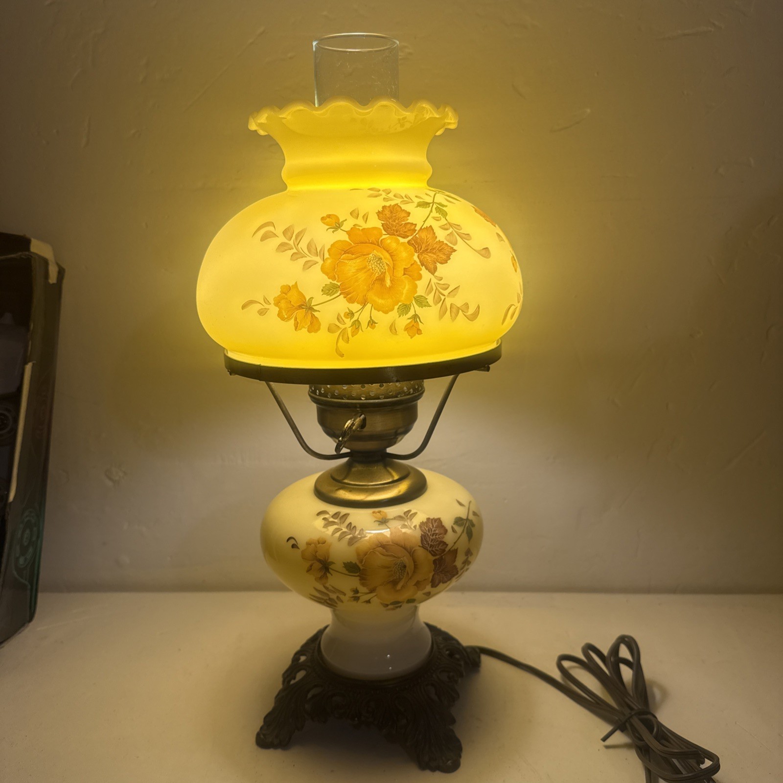 Vintage Accurate Casting Gone With The Wind 3 Way Hurricane Lamp Stunning Floral Vintage Accurate Casting Gone With The Wind 3 Way Hurricane Lamp Stunning Floral