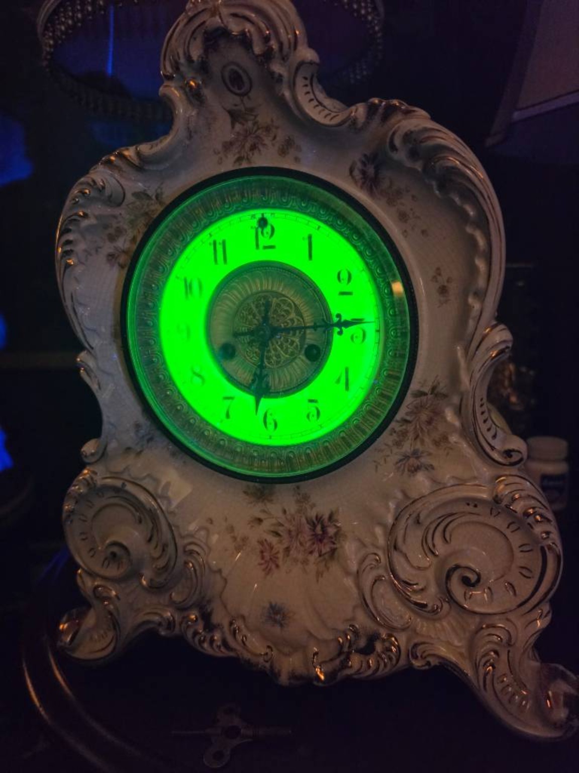 Antique Waterbury Mantel Clock clean working condition – Uranium Glowing Dial, Antique Waterbury Mantel Clock clean working condition – Uranium Glowing Dial,
