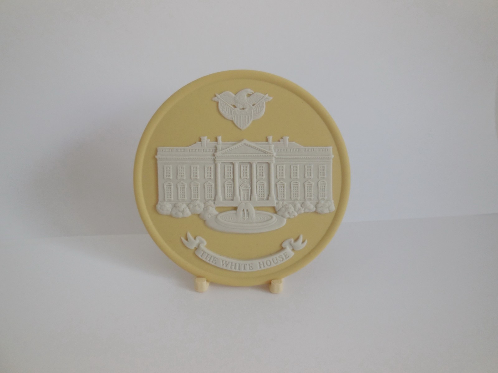 Wedgwood Primrose Yellow Jasperware TWCS The White House Cameo Medallion Plaque