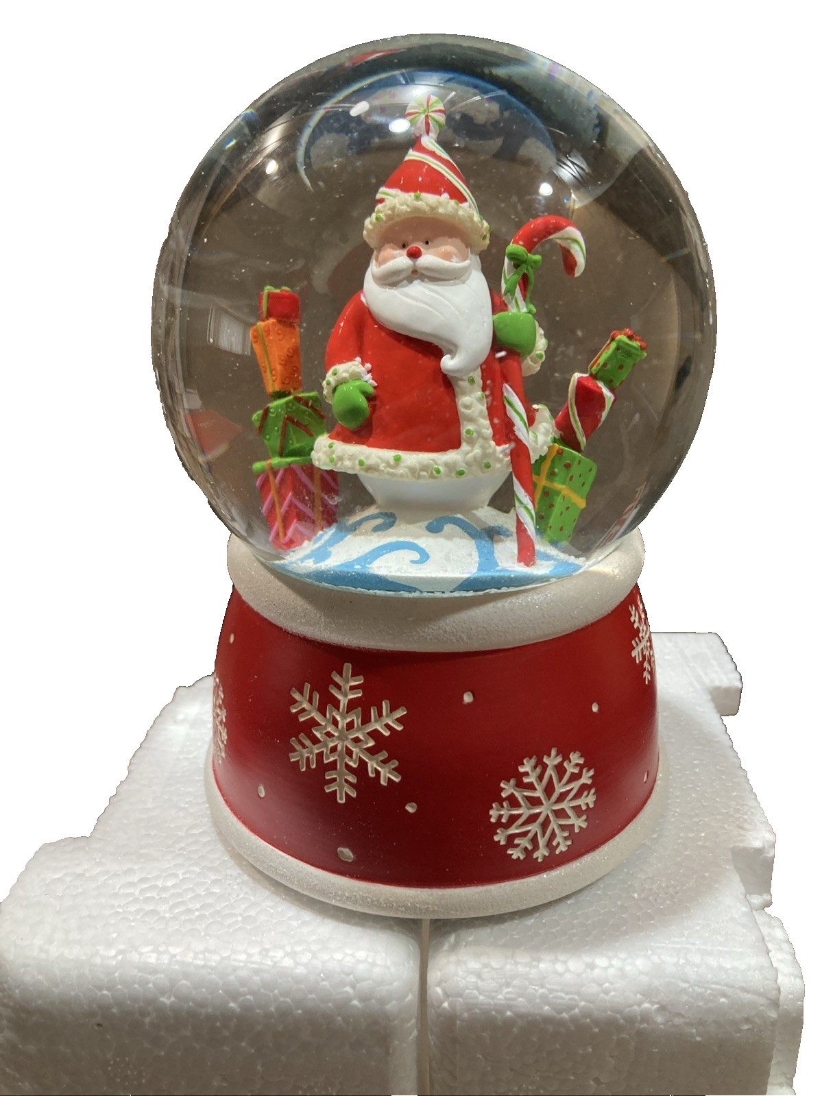 Macy\'s Holiday Lane 100mm  Musical Snow Globe / Jungle Bells/ Santa w gifts 2008