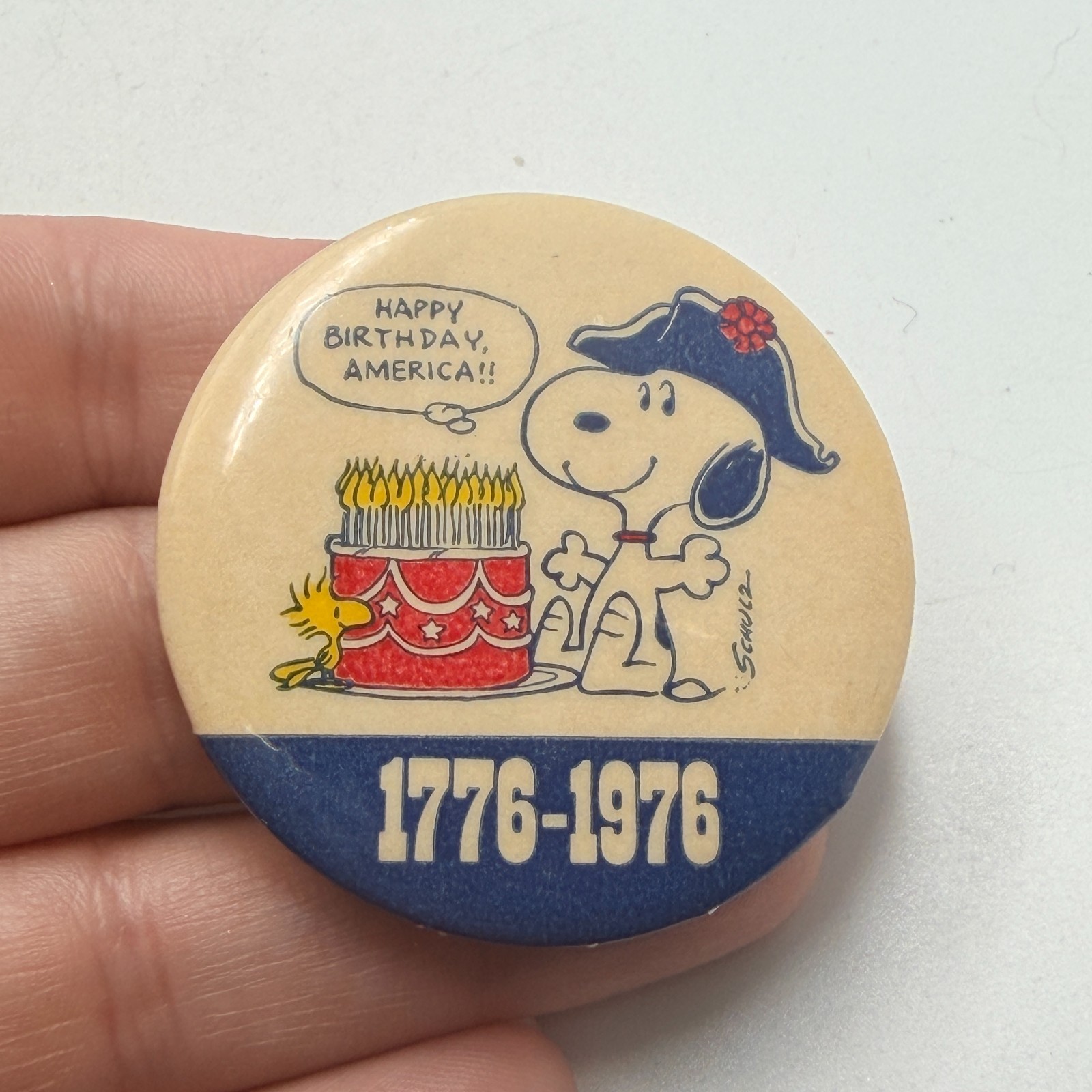 1976 Snoopy Woodstock Bicentennial Pinback Button Happy Birthday America Vintage