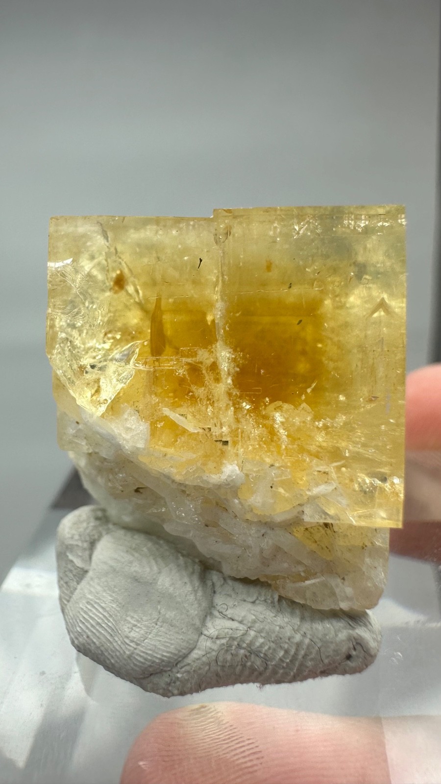 Fluorite from White Rock Quarry, Clay Center, Allen Township, Ottawa County, OH