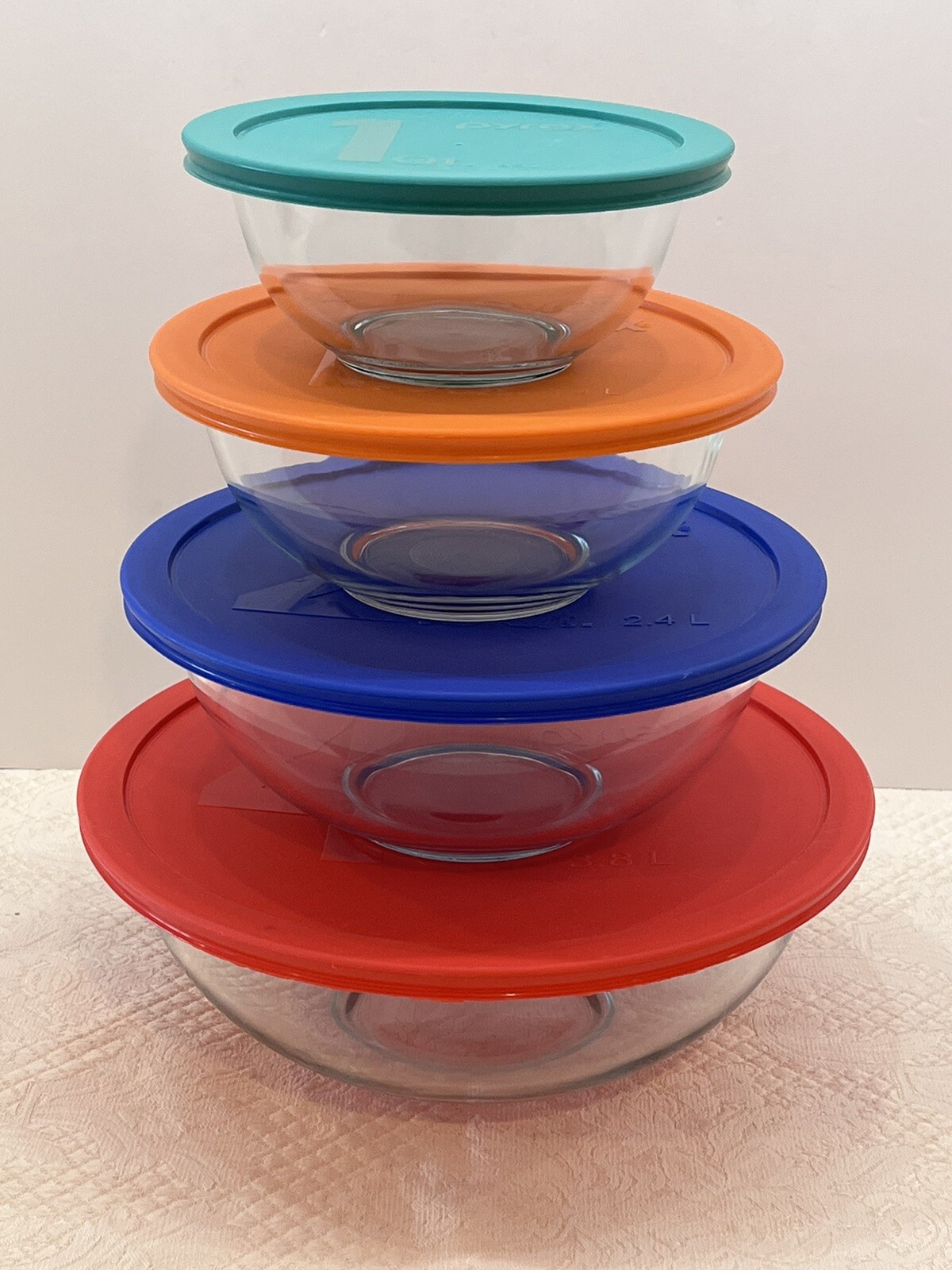 Vintage Pryex Clear Nesting MIxing Bowls & Lids 8-Piece Set 322 323 325 326 USA Vintage Pryex Clear Nesting MIxing Bowls & Lids 8-Piece Set 322 323 325 326 USA