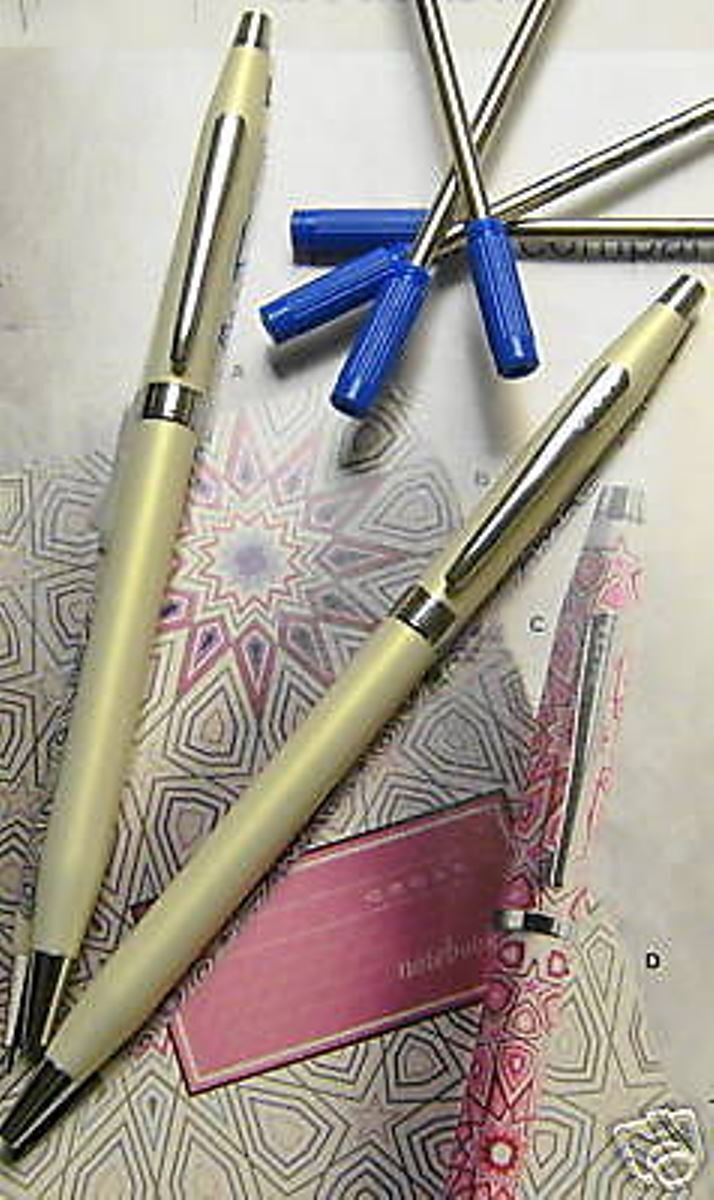 Cross Century Colors Pearlescent Gold Dust White & Jewelry-quality Band Ball Pen