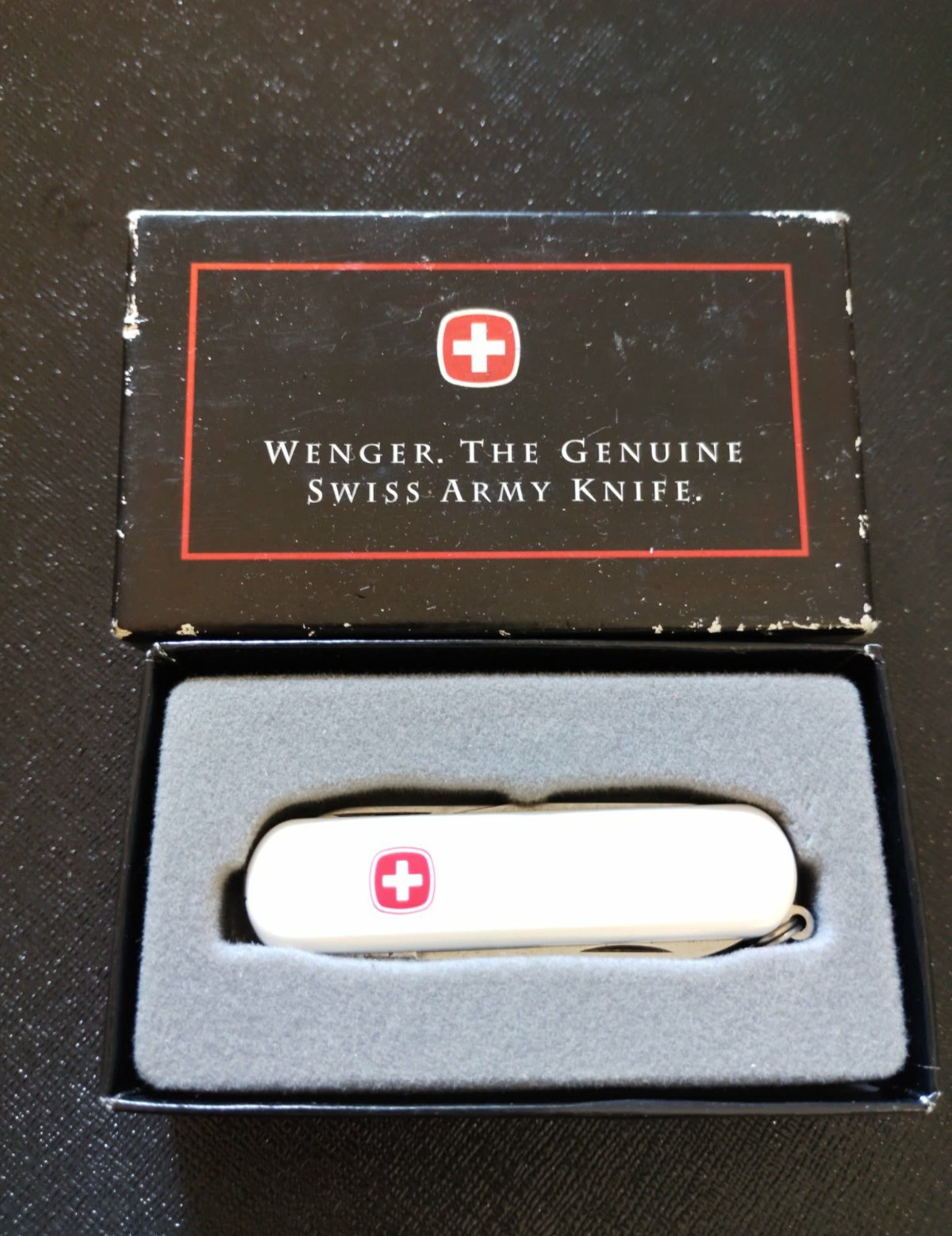 WENGER. THE GENUINE SWISS ARMY KNIFE.