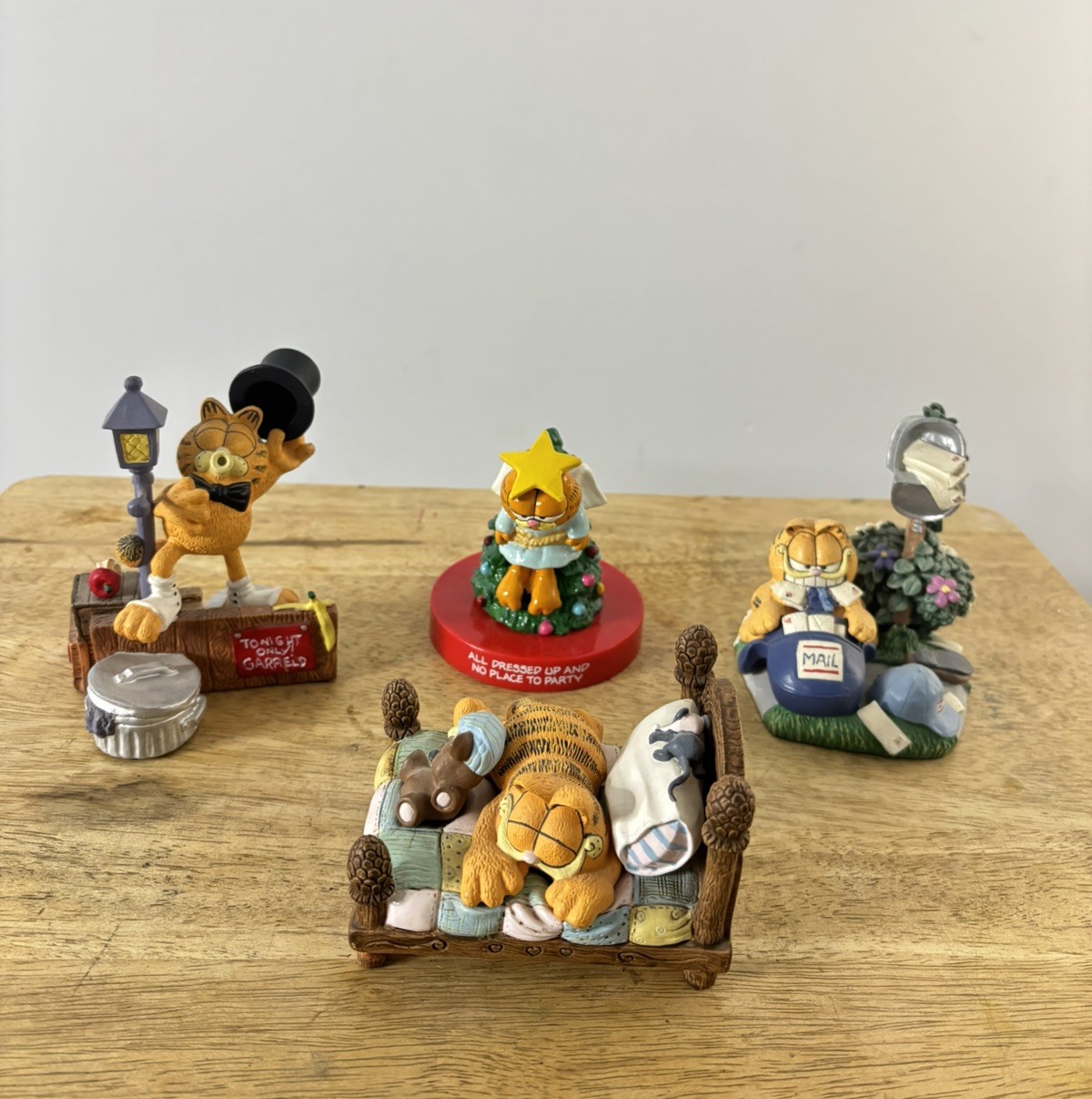 Vintage 1990s Danbury Mint Garfield & Odie Resin Figurine Lot Of 4 Please Read