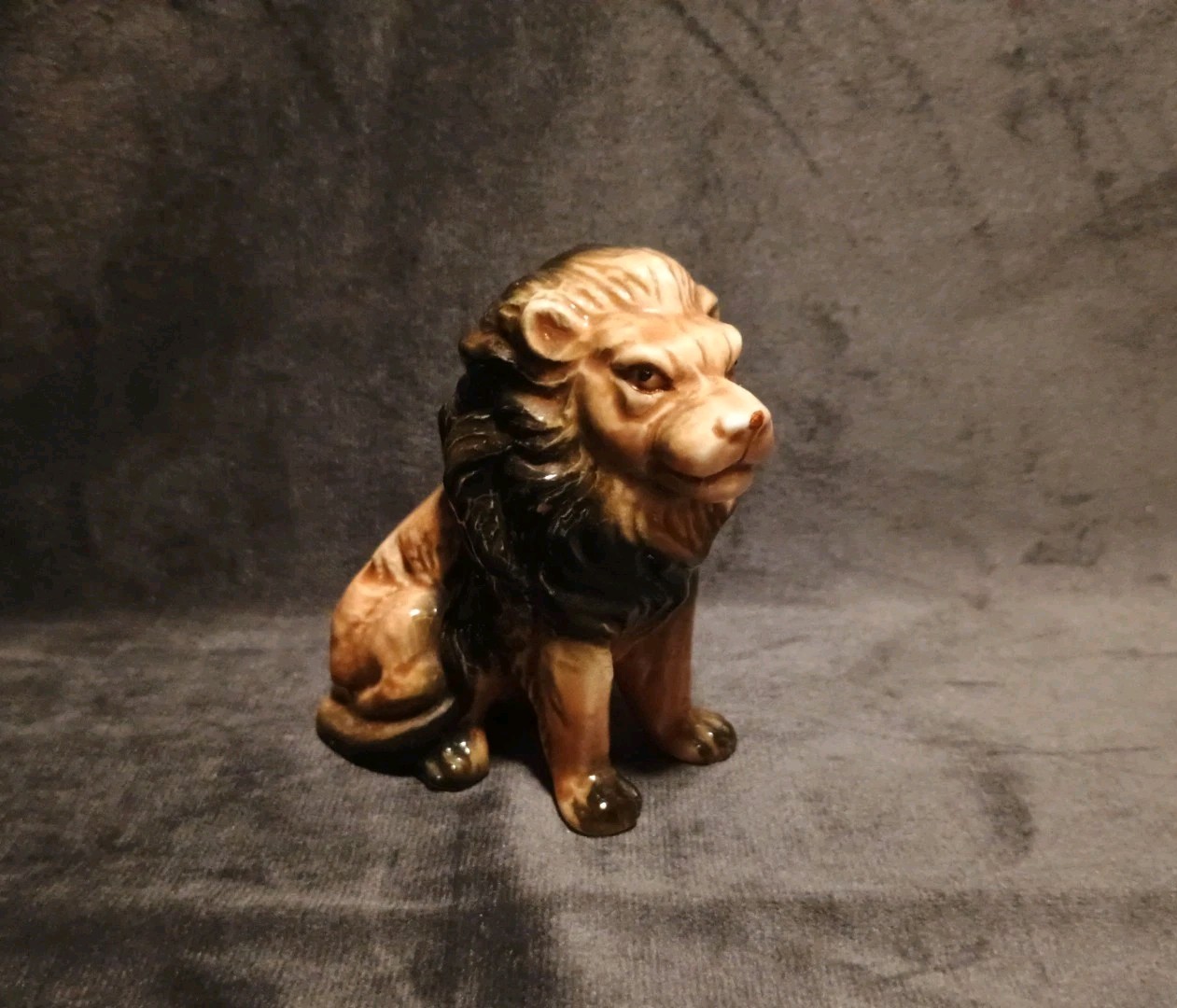 MCM Male Lion Figurine Porcelain Vintage Fierce Bigcats 3.25\