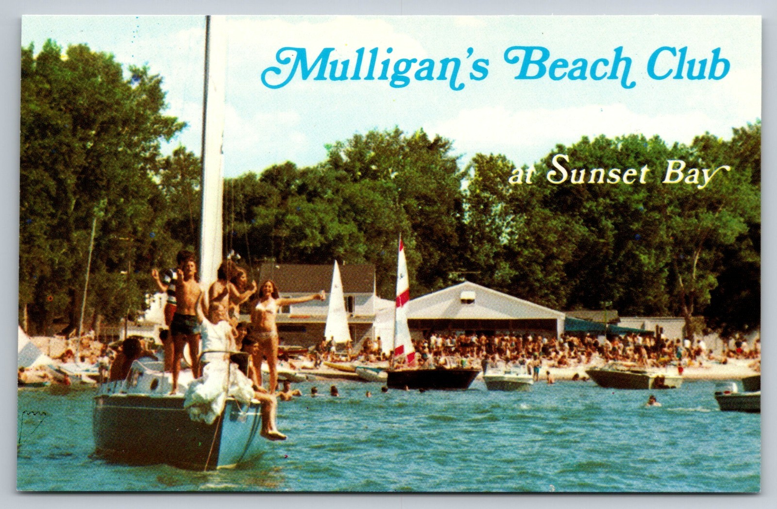 Irving New York Mulligan\'s Beach Club at Sunset Bay Vintage Postcard NY