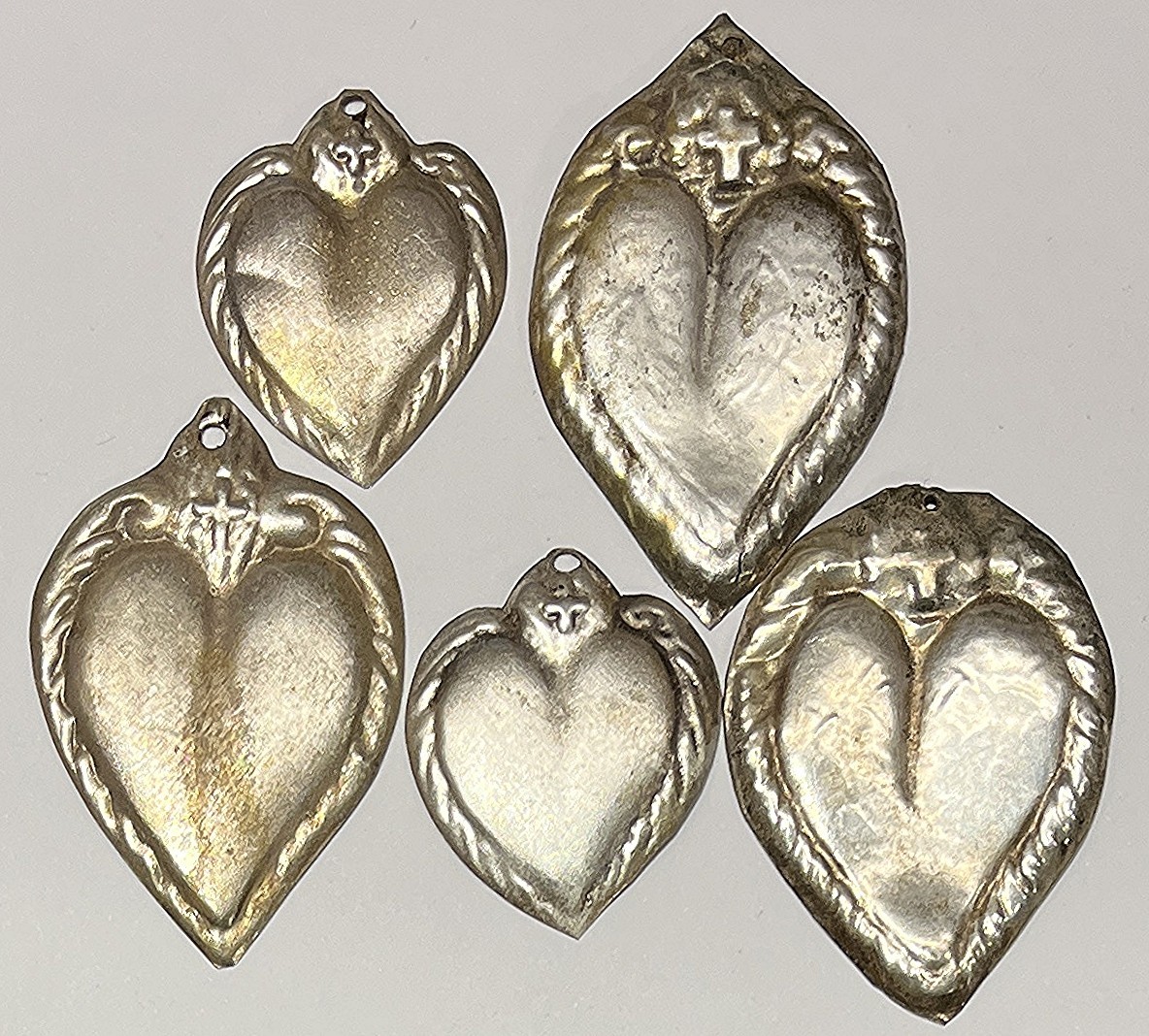 Hispanoamerican antique Ex Votos lot 5 Hearts, miracle, lamine du metal & silver