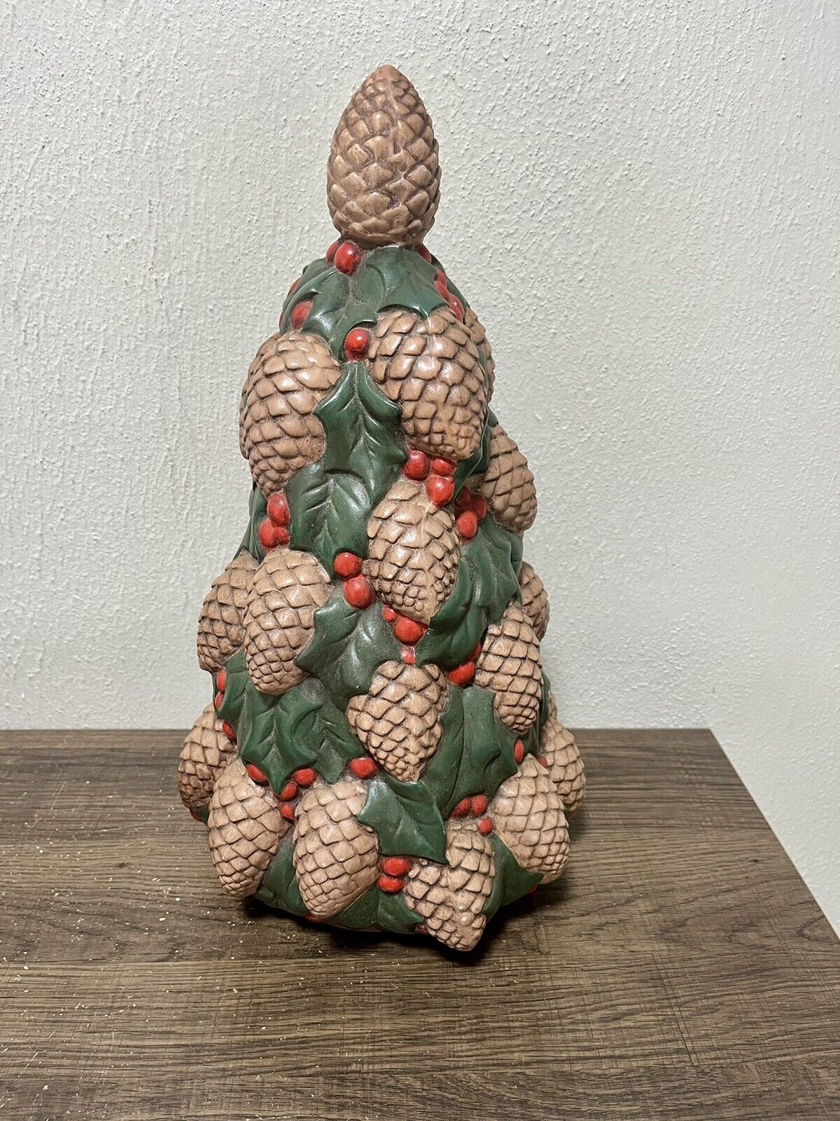 Vintage Jamar Mallory Studio Ceramic Pinecone Christmas Tree 1965