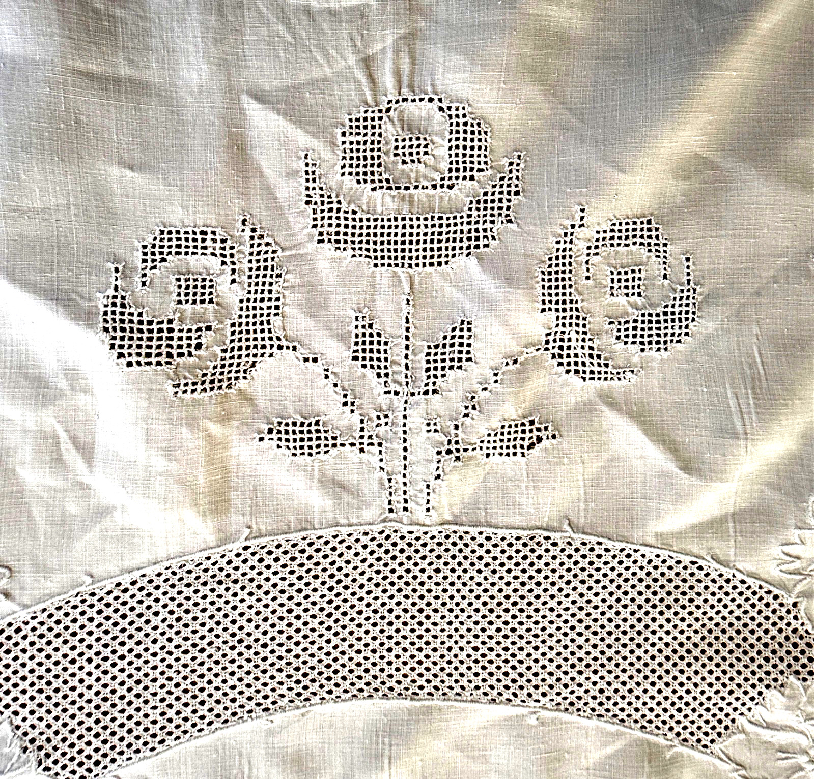 Vintage Linen Tablecloth with Hand Embroidery and Pulled Thread Lace  B397