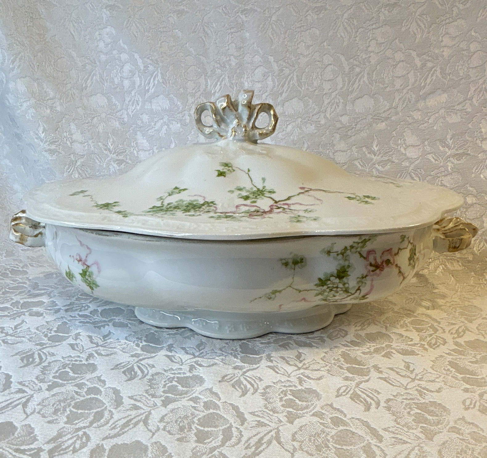 Antique A Lanternier Limoges France Covered Vegetable Soup Tureen Bows Gold Wear