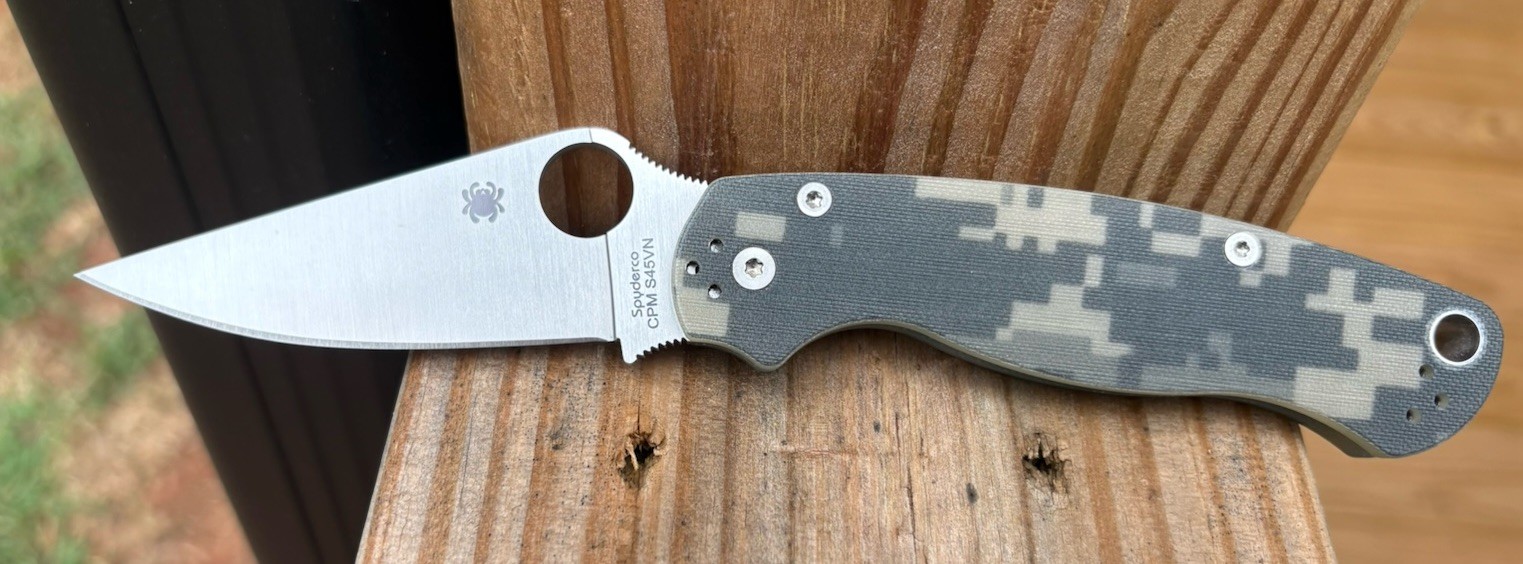 Spyderco Knives Paramilitary 2 Digicam S45VN