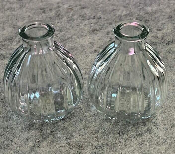 Sweet little clear glass vases/ jars