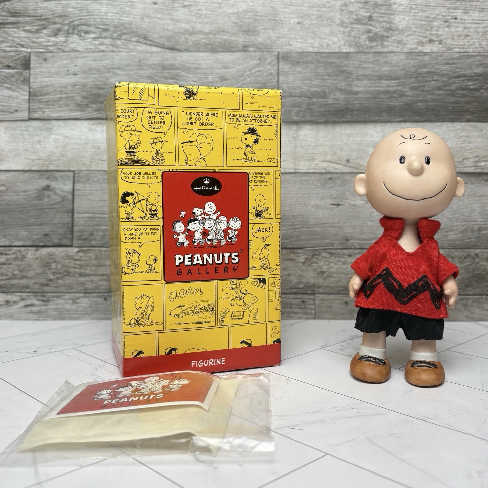 2000 Hallmark Peanuts Gallery Charlie Brown Figurine Limited Edition