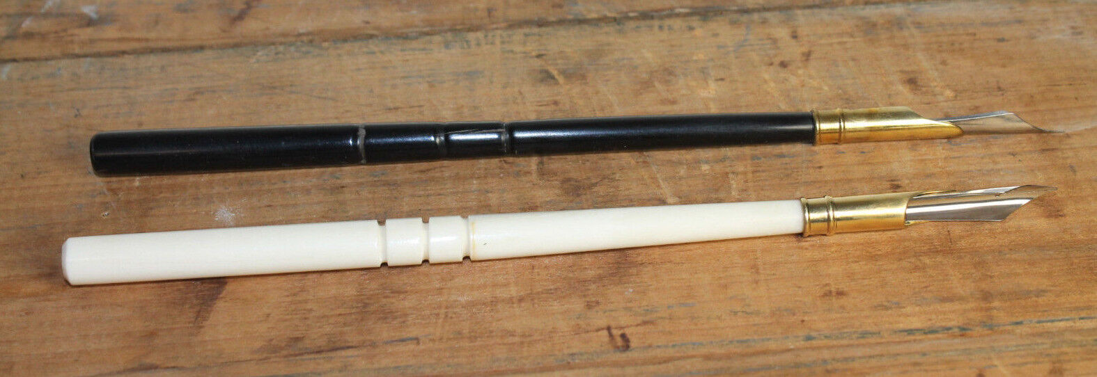 2 Antique Style Turned Bone & Horn Calligraphy Fountain Dip Ink Nib Writing Pen