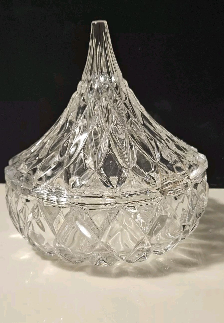 Hershey\'s Chocolate Kiss Candy/ Trinket Dish Crystal Cut Glass.