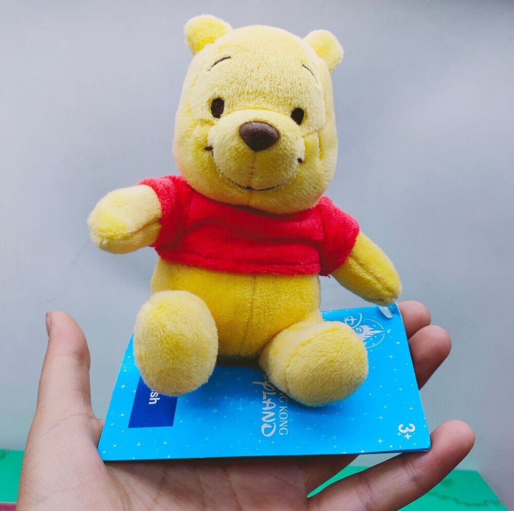 Authentic Hong Kong Disney Store Winnie The Pooh Shoulder Plush Magnetic toy