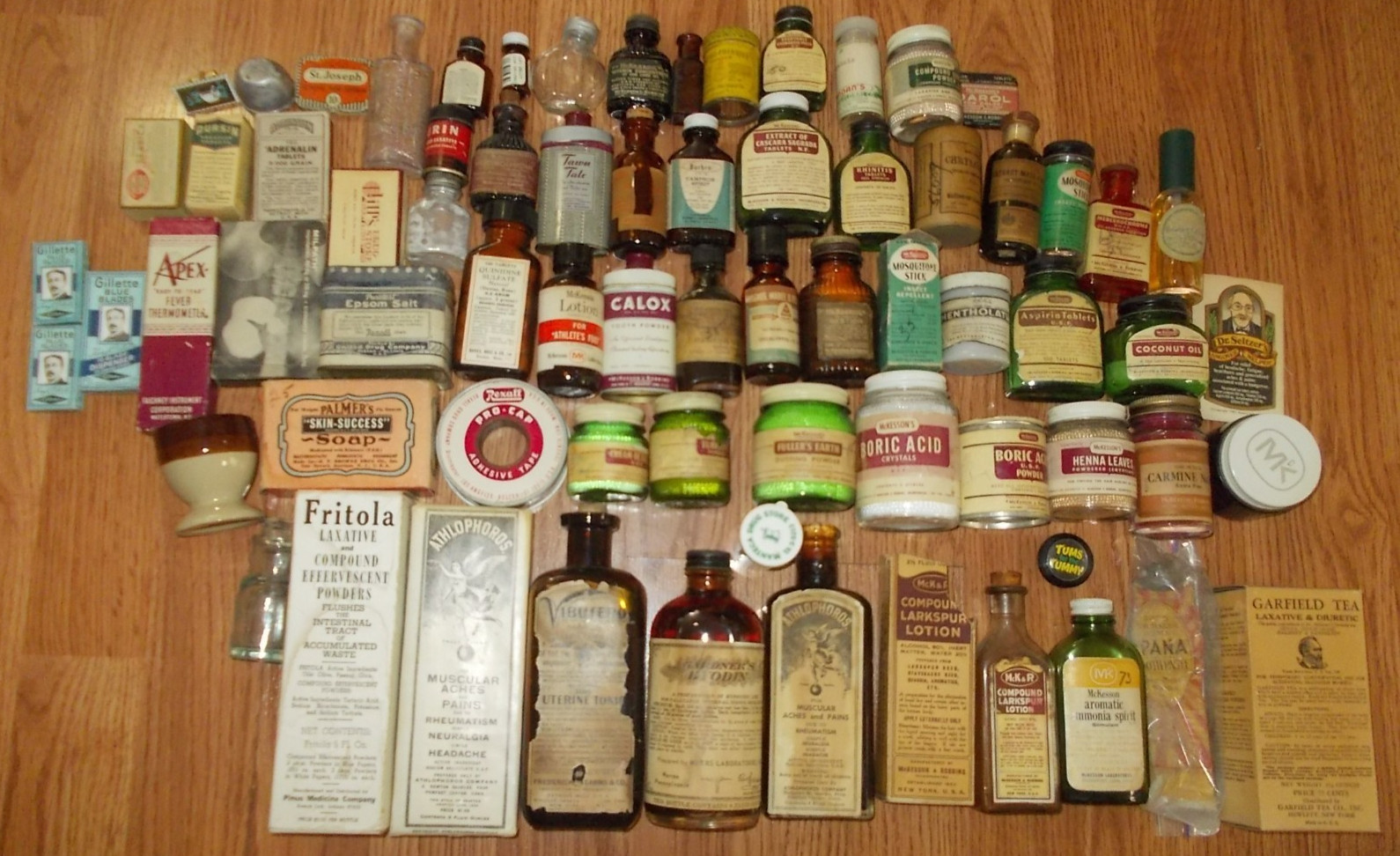 Family Estate Lot Medicine Rx Bottles Some Sealed With Contents Pharmacy Pills