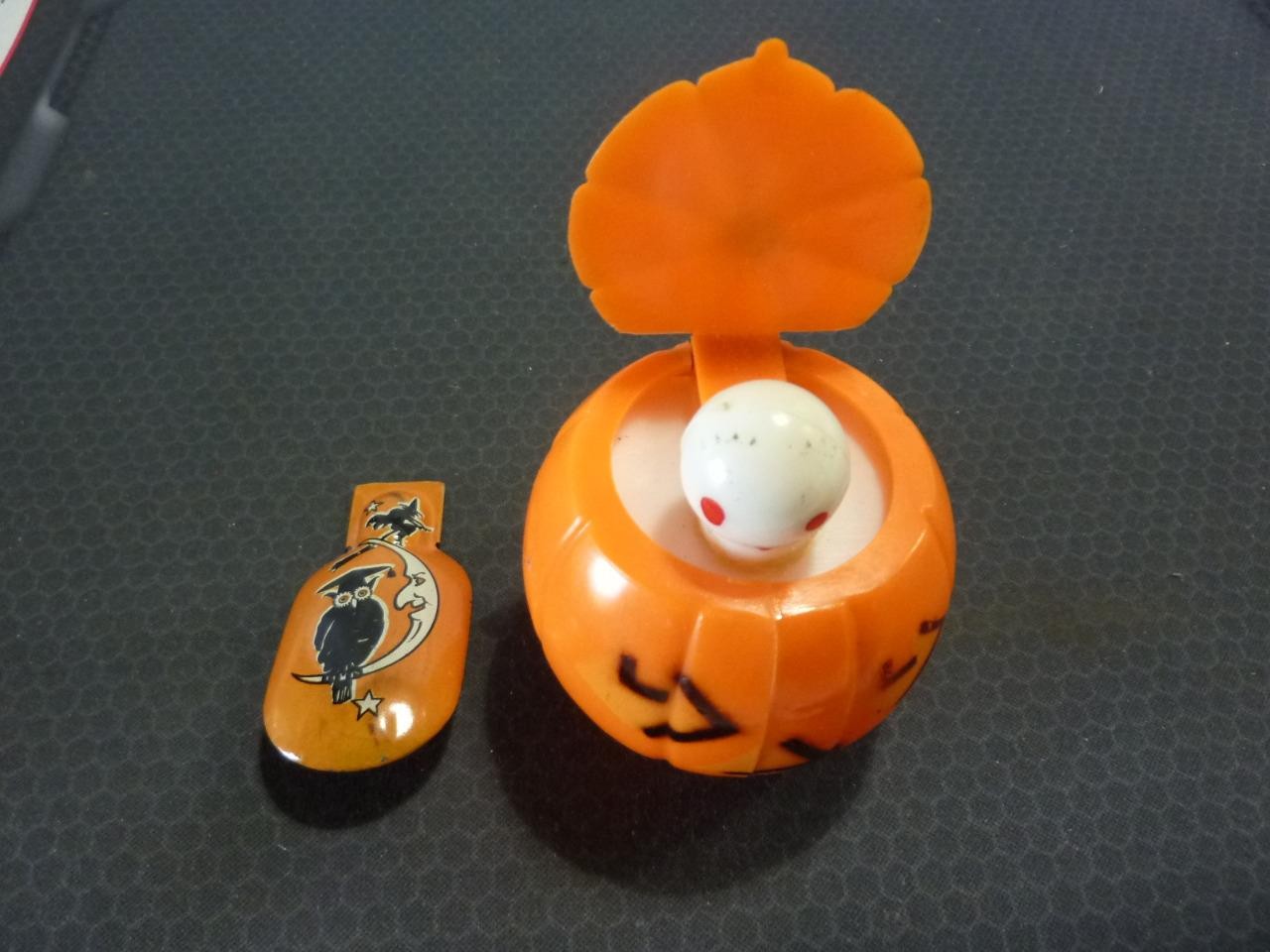 TWO VINTAGE HALLOWEEN TOYS - 
