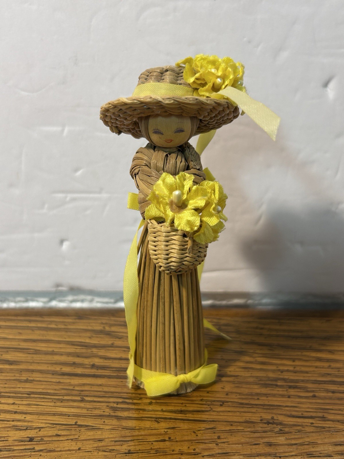 Vtg Korean Straw Doll 4.25” Hand Crafted Woven Broom Reed Folk Art Yellow Girl