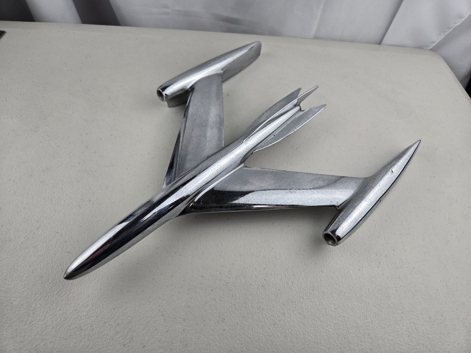 VTG 1953 or 1954 Oldsmobile Jet Airplane Metal Hood Ornament 562715 Heavy USA