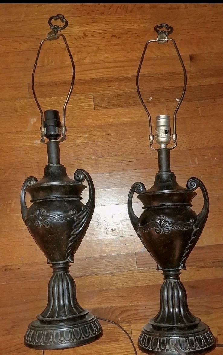 Vintage 1970s Wescal Neoclassical Trophy Urn Table Lamps Pair 29