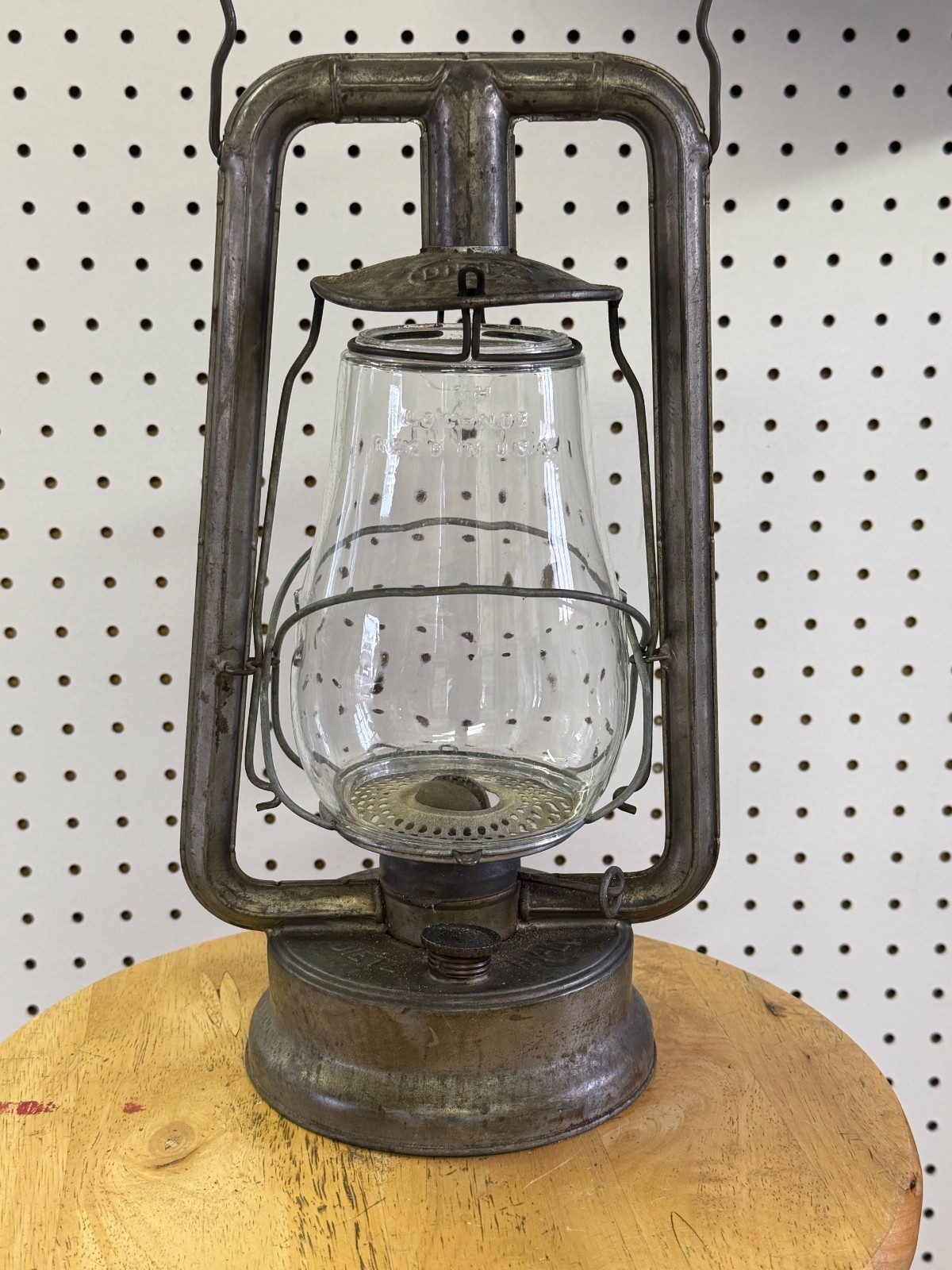 Dietz Hy-Lo Lantern Clear Dietz Globe - Tubular Barn Lantern  New York USA