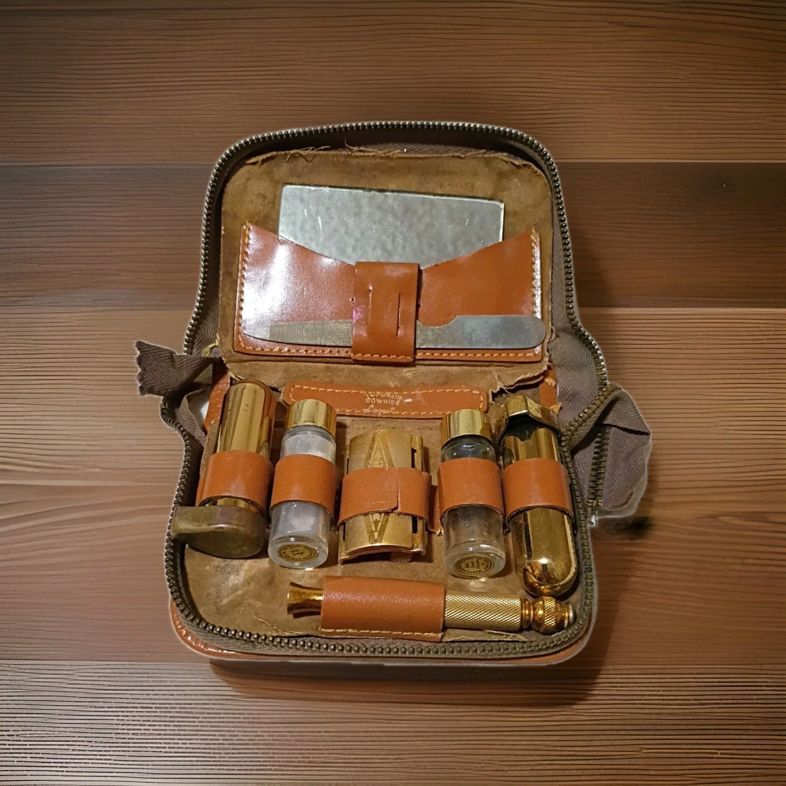 Antique Gillette Men\'s Travel Kit w/Leather Case A1